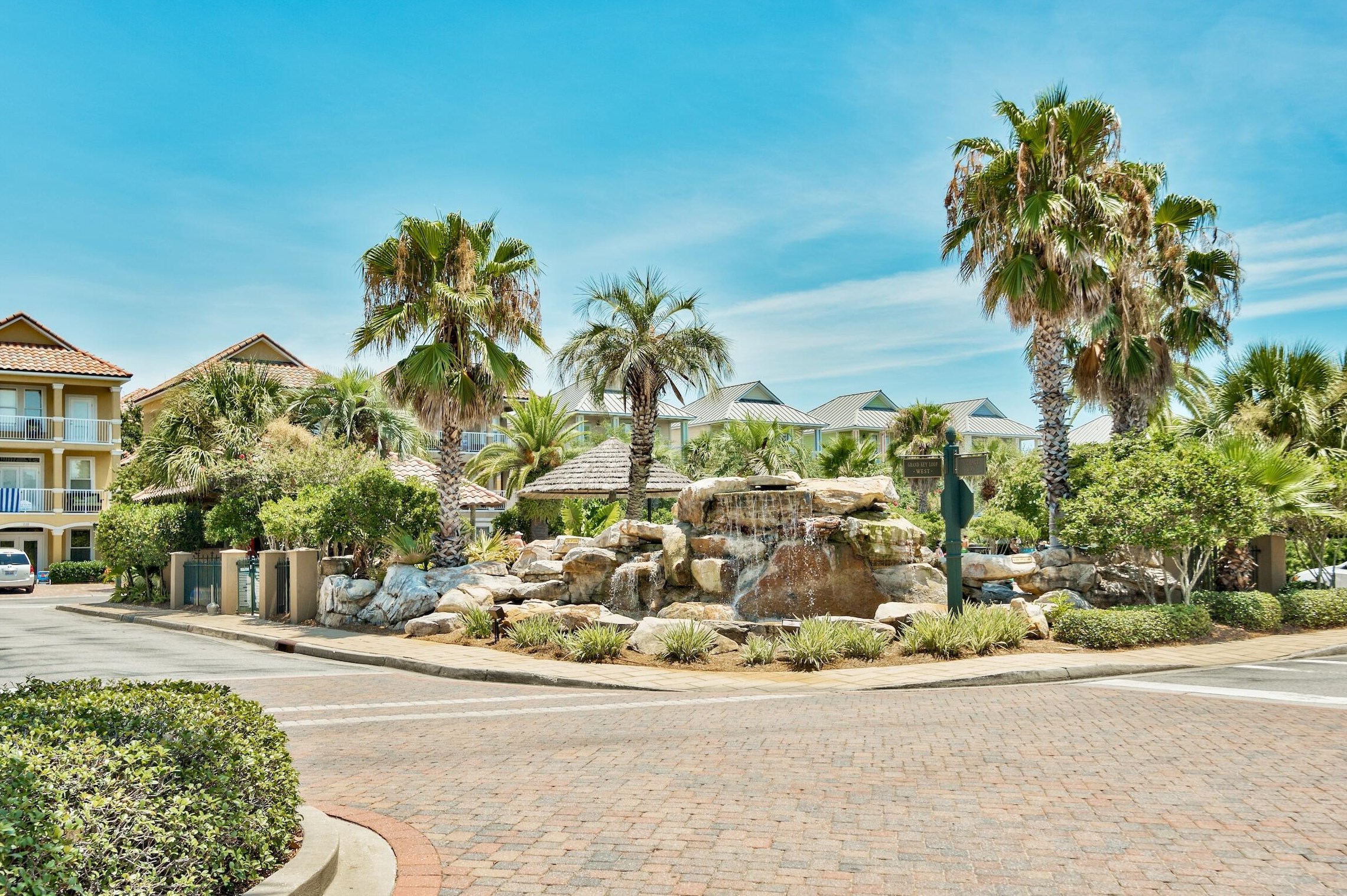 225 Grand Key Loop, Destin FL exterior