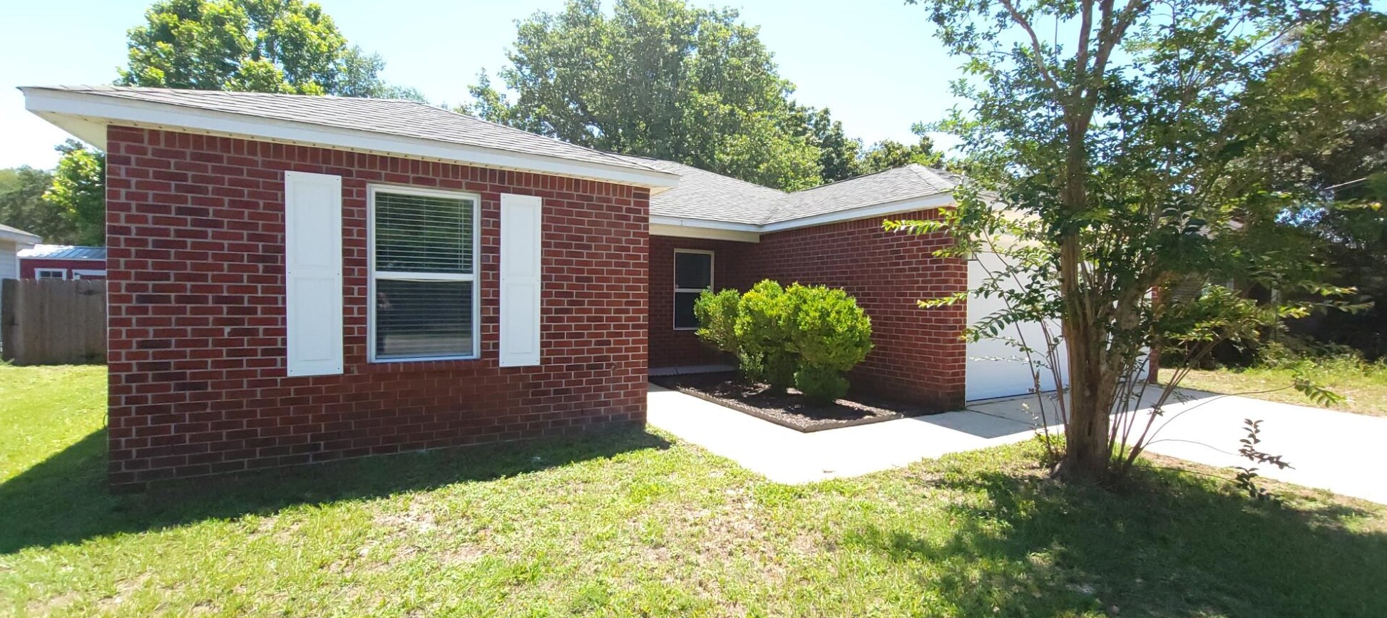 222 Green Dr, Mary Esther, FL 32569-2307