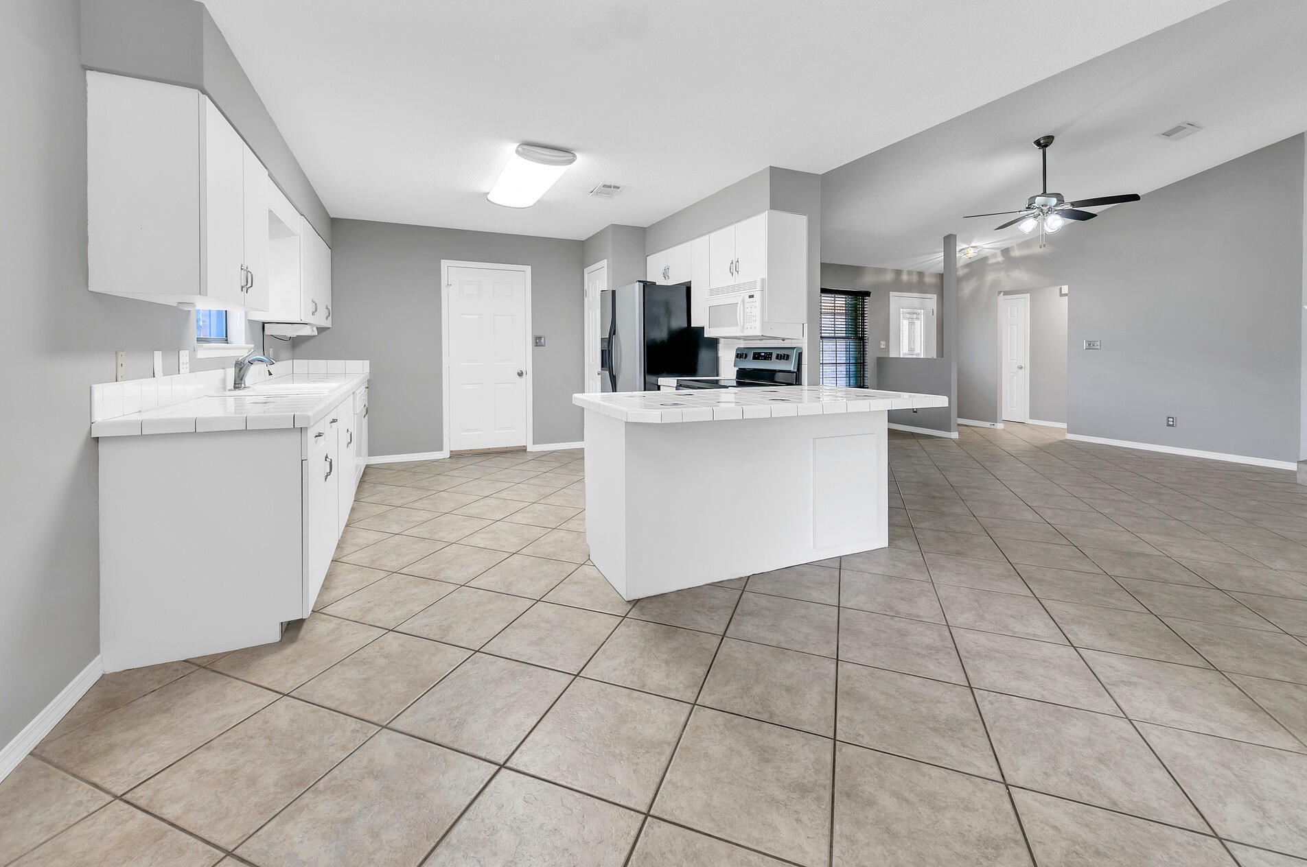 326 Sailfish Cir, Destin FL 32541-2249 exterior