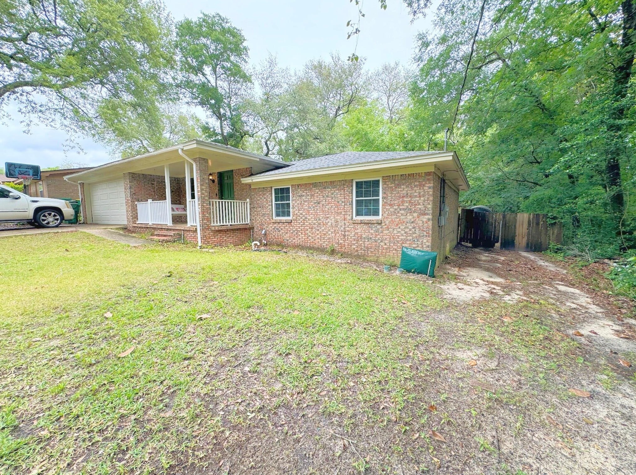 709 Nutmeg Ave, Niceville, FL 32578-3302