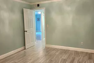 209 W Miracle Strip Parkway W, Mary Esther, FL 32569 - Photo 10