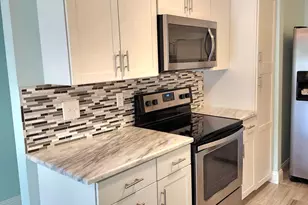 209 W Miracle Strip Parkway W, Mary Esther, FL 32569 - Photo 4