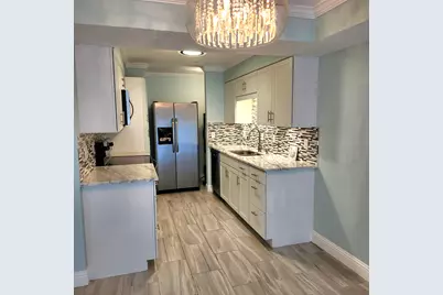 209 W Miracle Strip Parkway W #APT B202, Mary Esther, FL 32569 - Photo 1