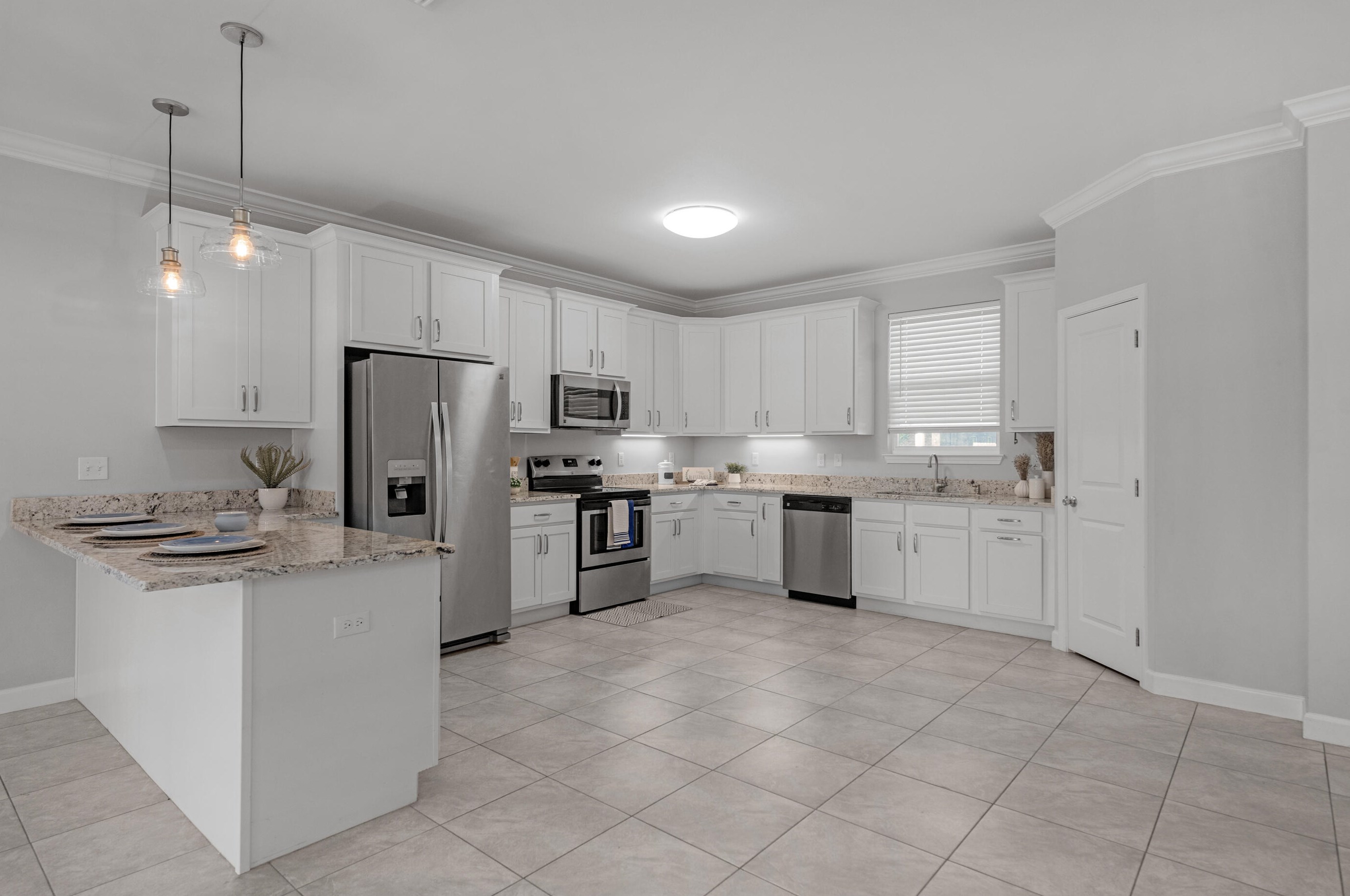 473 Sara Ave, Mary Esther, FL 32569-2353