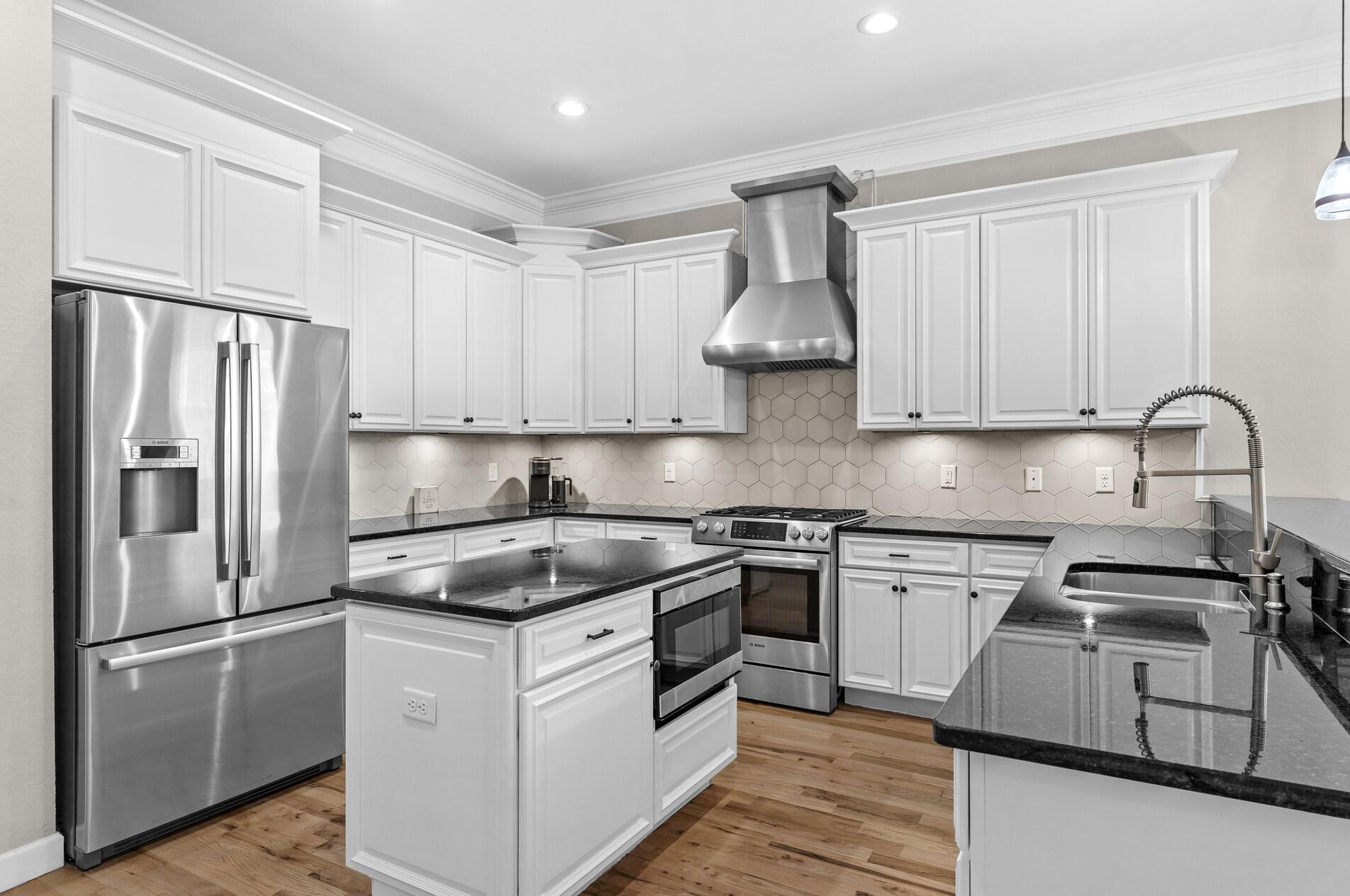 736 Kelly St, Destin FL 32541-1950 exterior