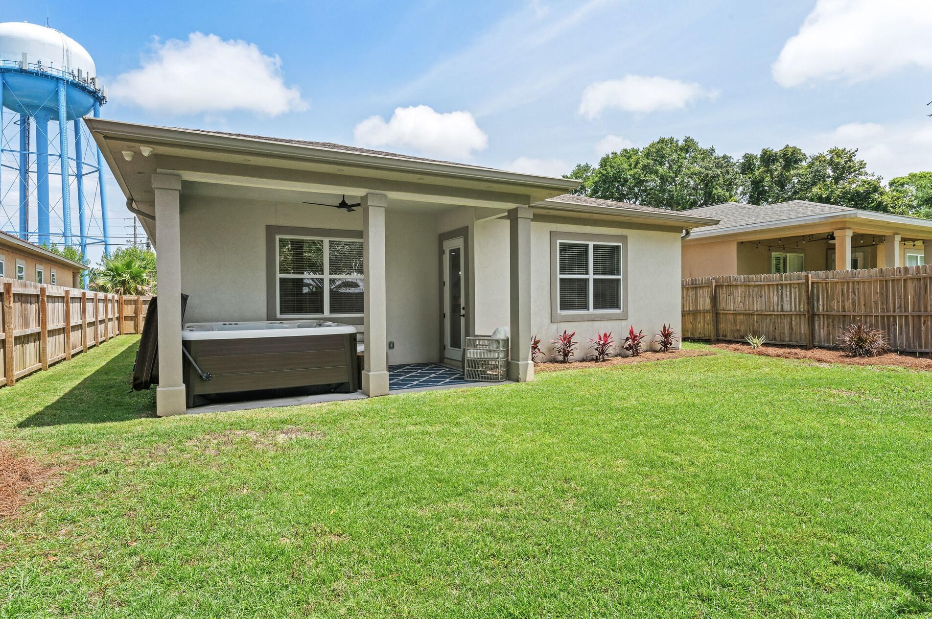 736 Kelly St, Destin FL 32541-1950 exterior