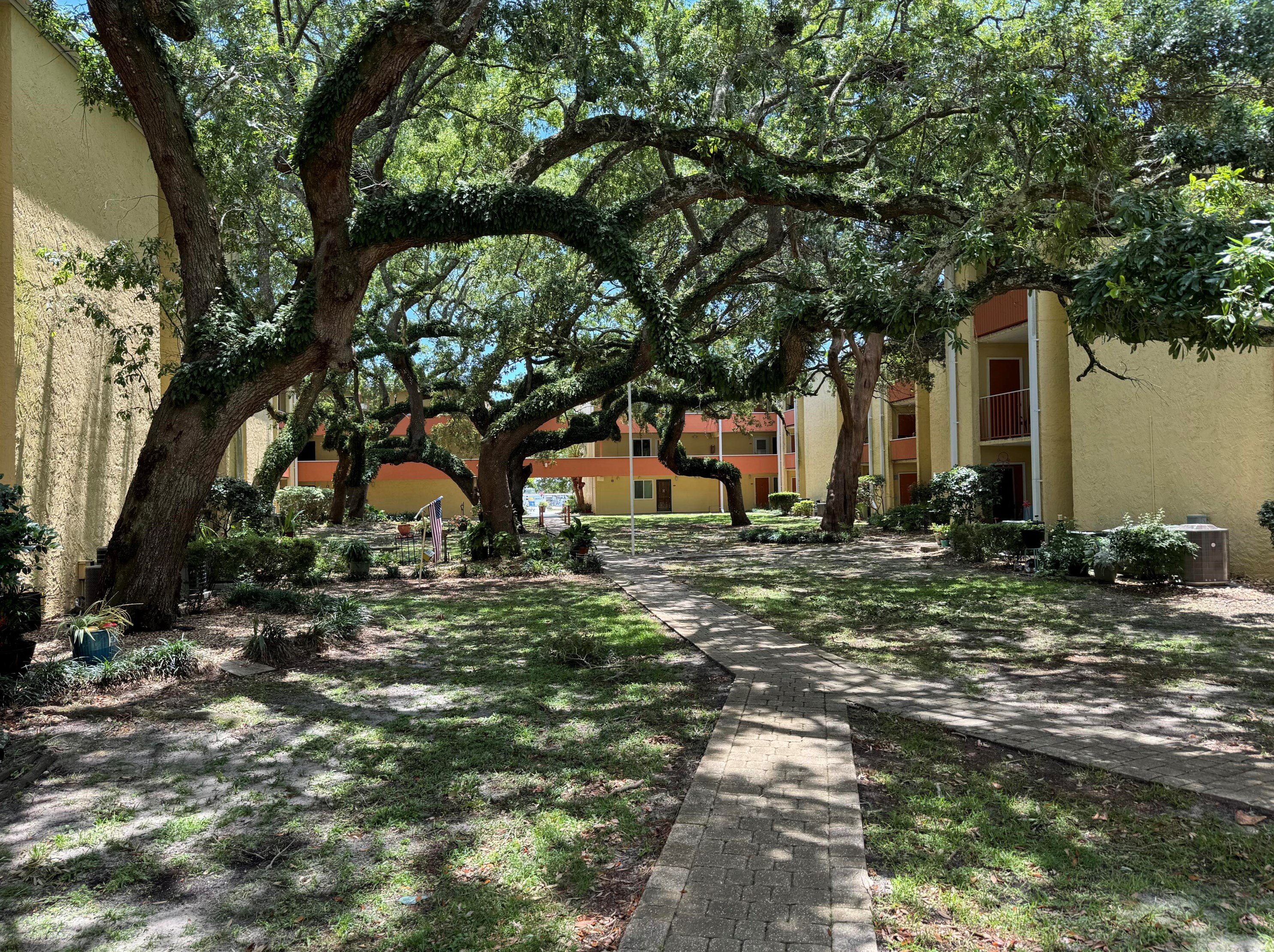 209 W Miracle Strip Parkway W #c203, Mary Esther, FL 32569