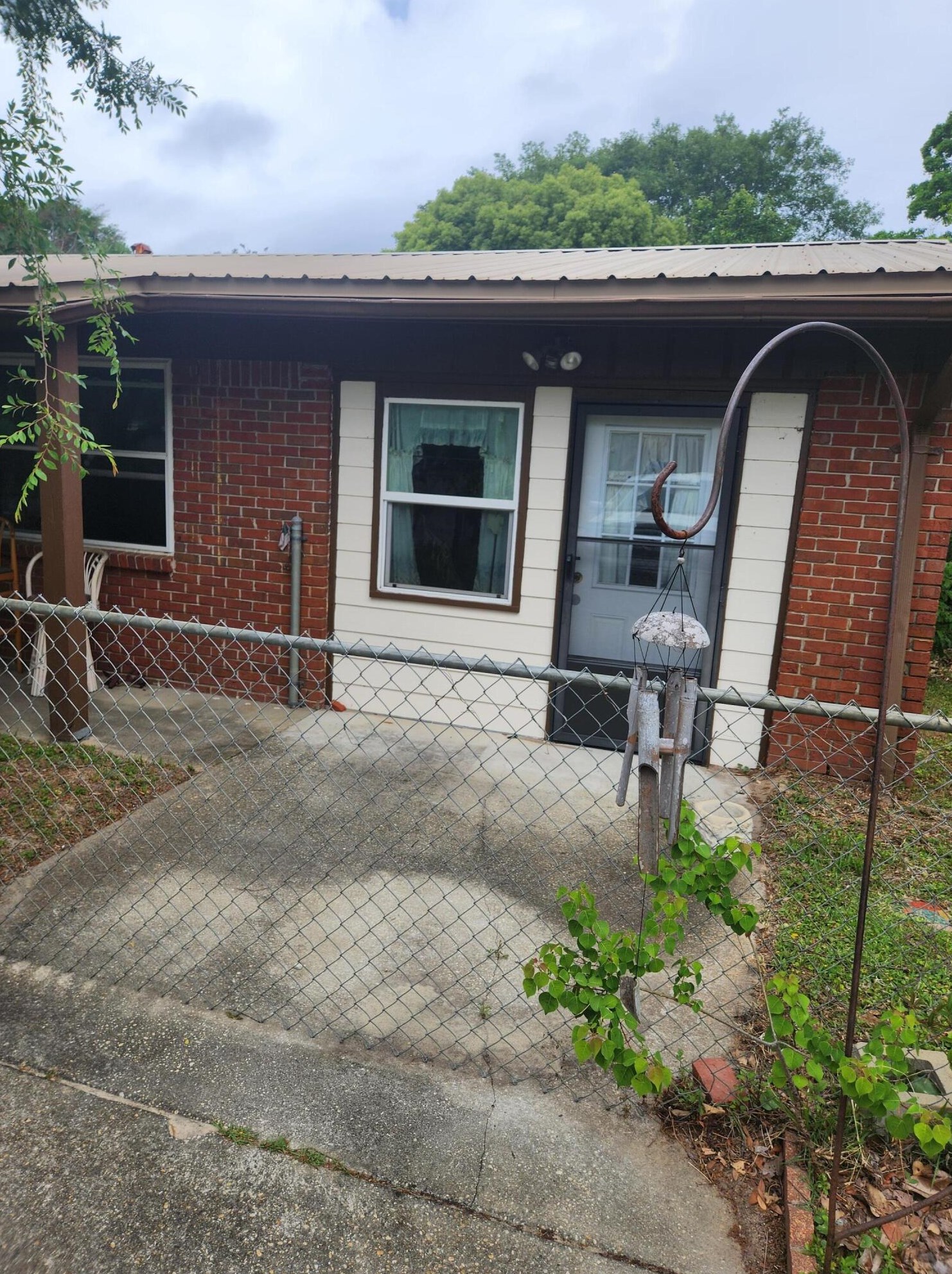 406 Oakland Cir, Fort Walton Beach, FL 32548-4624