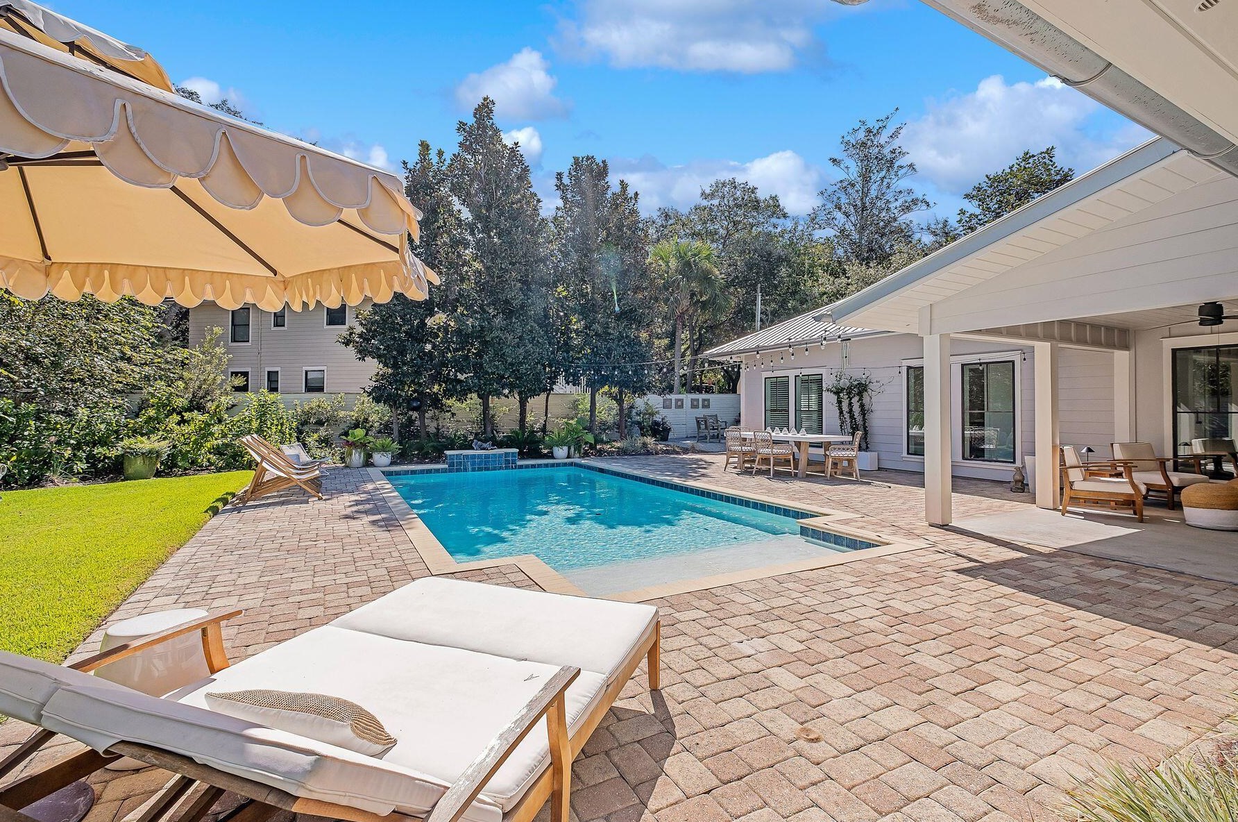 192 Dogwood St, Santa Rosa Beach FL  32459-6229 exterior