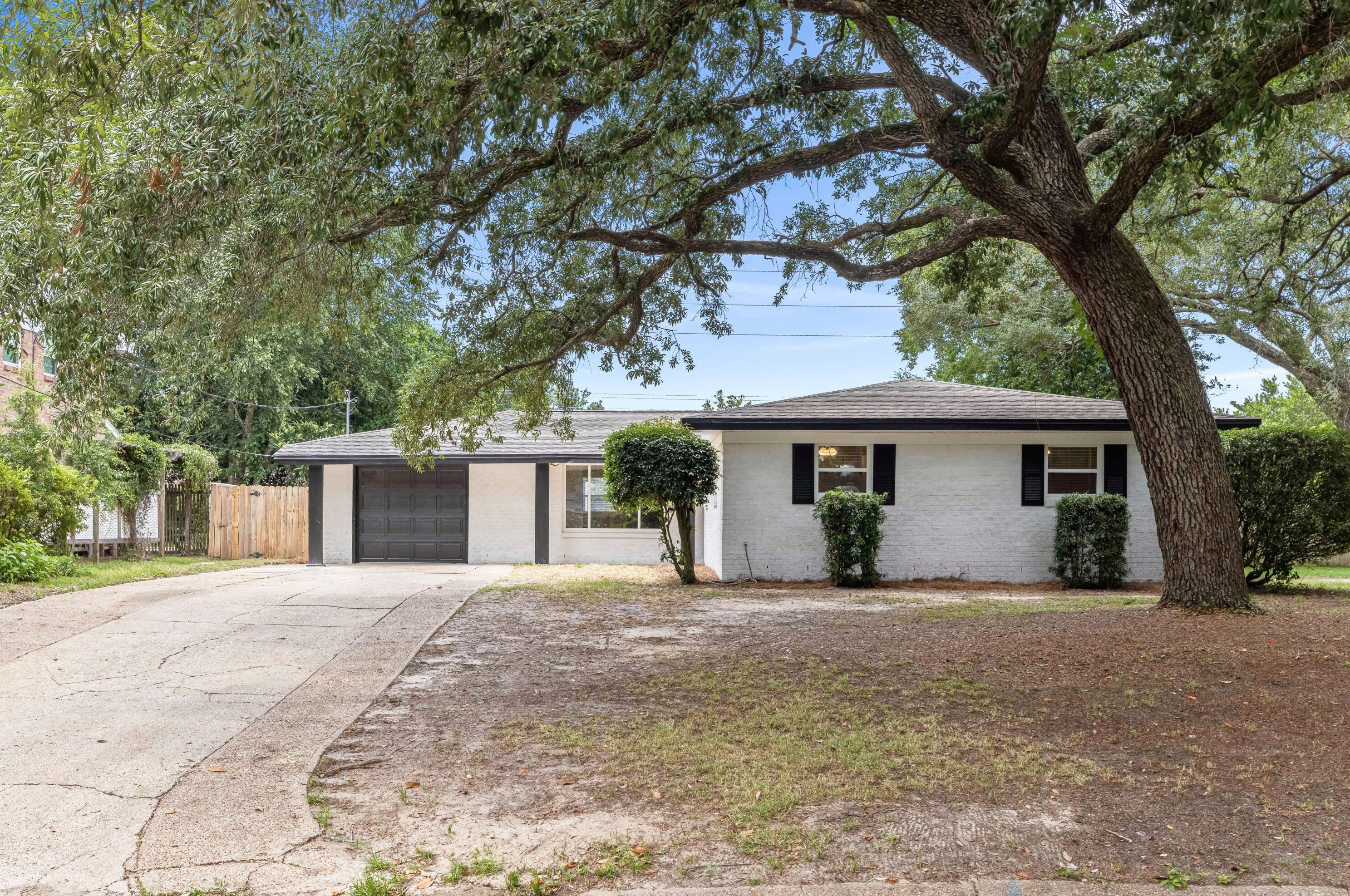 737 Revere Ave, Fort Walton Beach, FL 32547