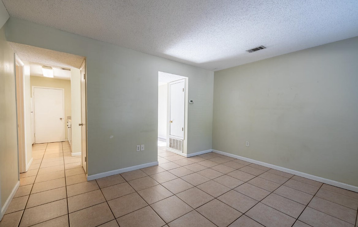 910 48th St, Niceville, FL 32578-1349