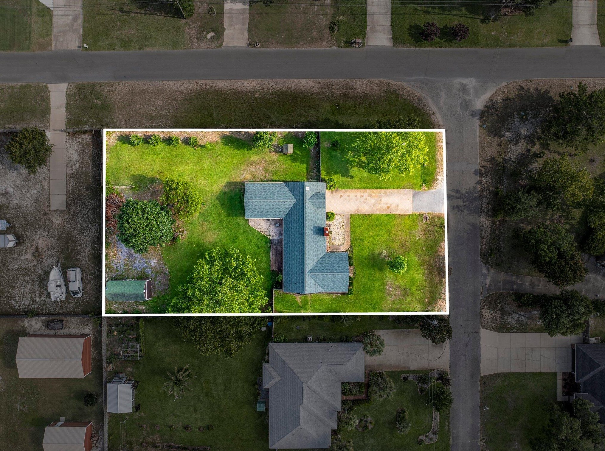 1876 Bayou Dr, Gulf Breeze, FL 32566-7600