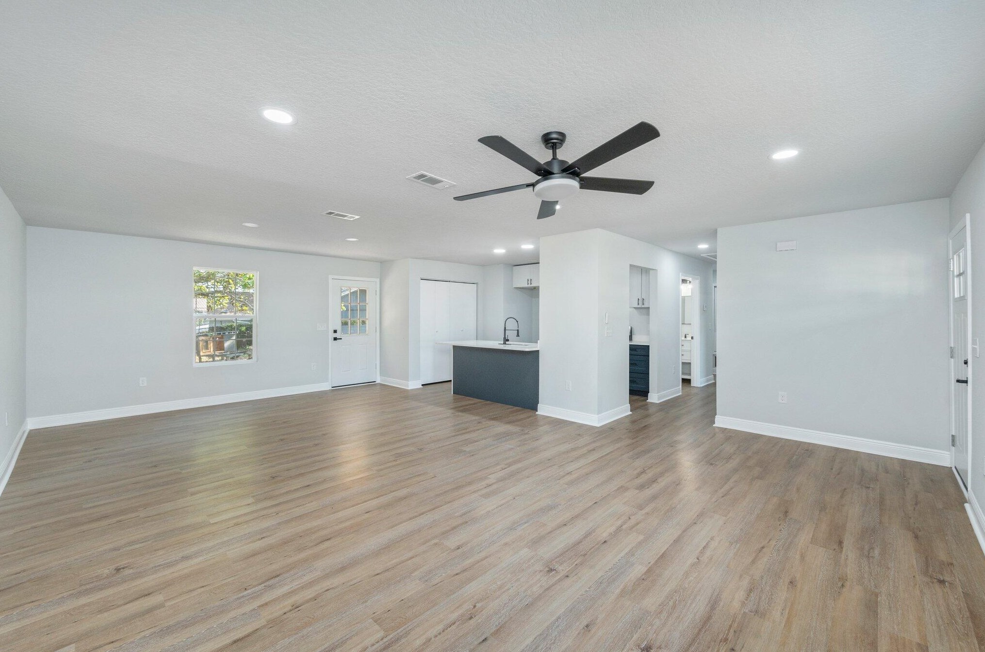 209 22nd St, Niceville FL  32578-3137 exterior