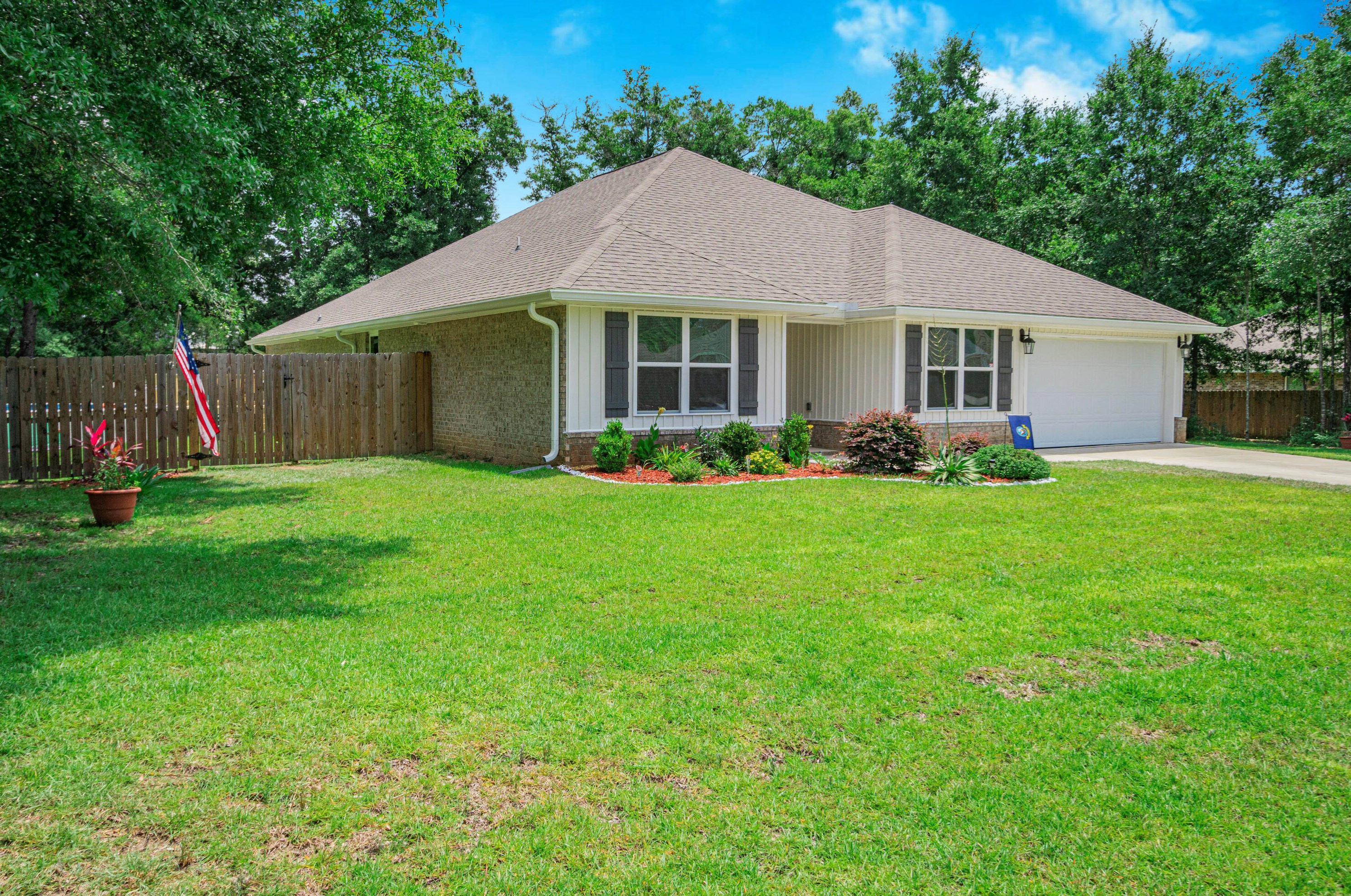 3472 Sparco Dr, Crestview, FL 32539-5437