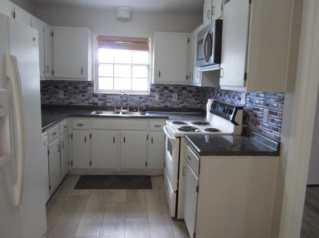 65 11th St, Shalimar, FL 32579-1544