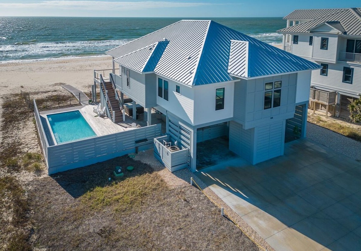 908 E Gorrie Dr E, Saint George Island, FL 32328