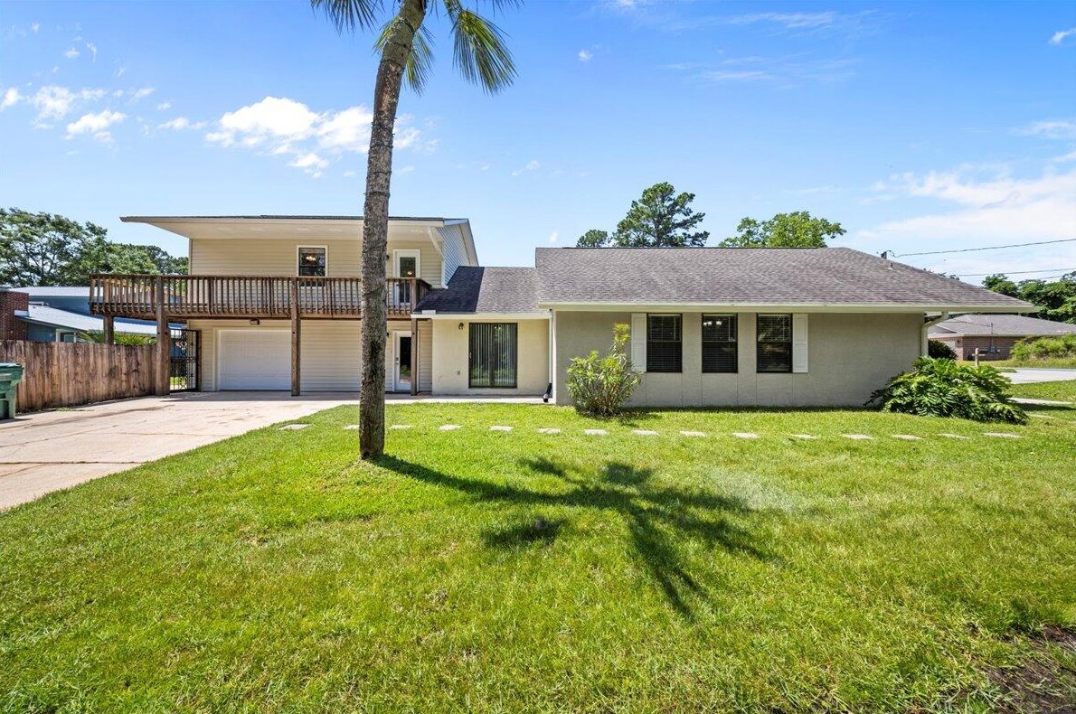 2131 Bayshore Dr, Niceville, FL 32578-3664