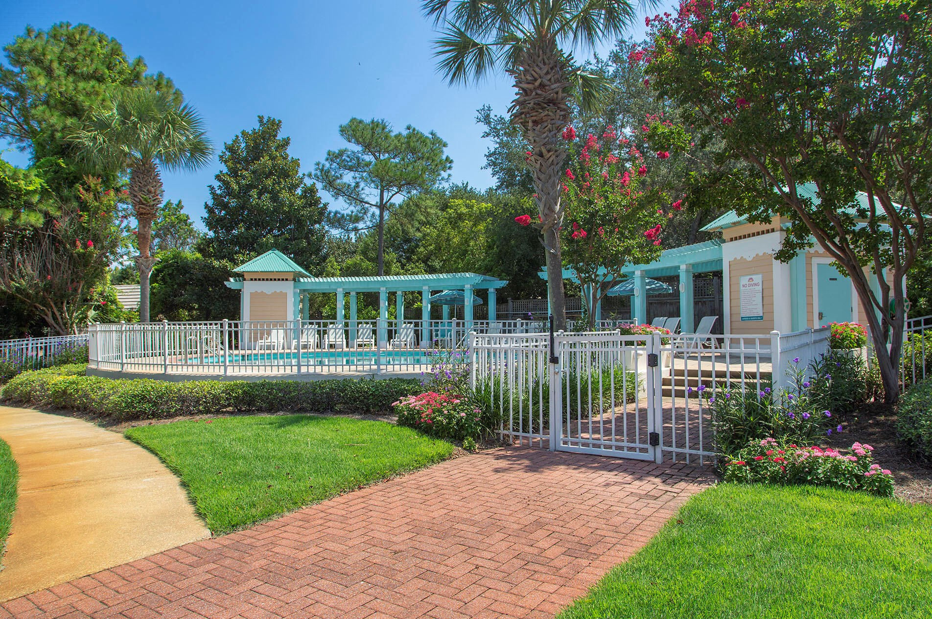 176 Rue Martine, Destin FL 32550-1905 exterior