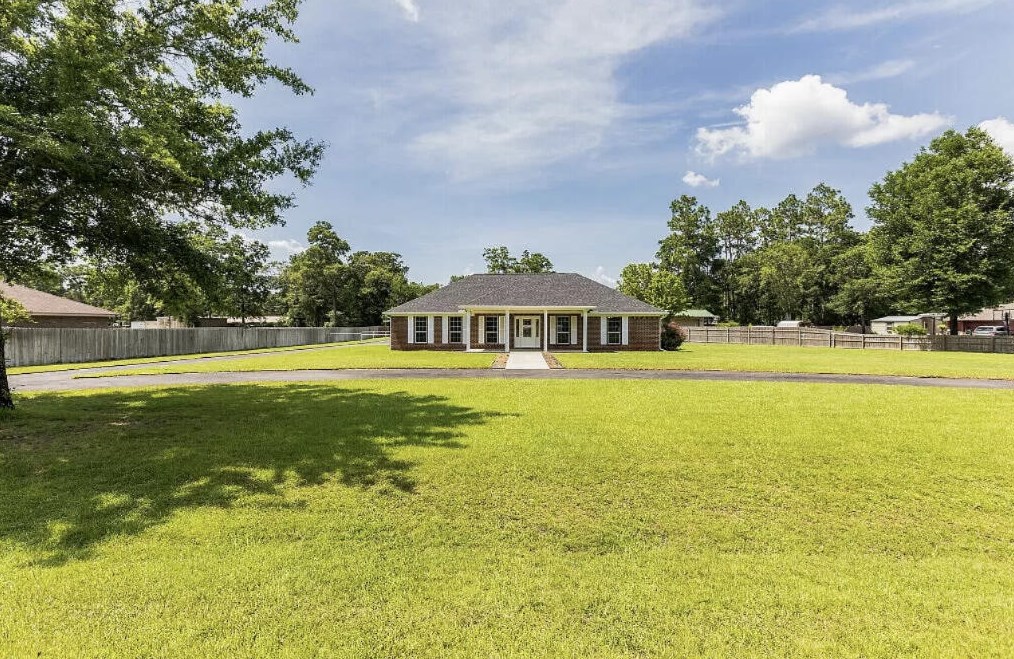 5636 Cottonwood Dr, Milton, FL 32570