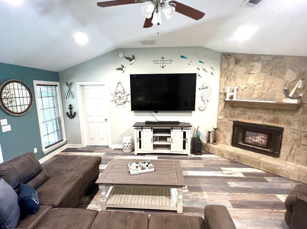 5636 Cottonwood Dr, Milton FL  32570-8390 exterior