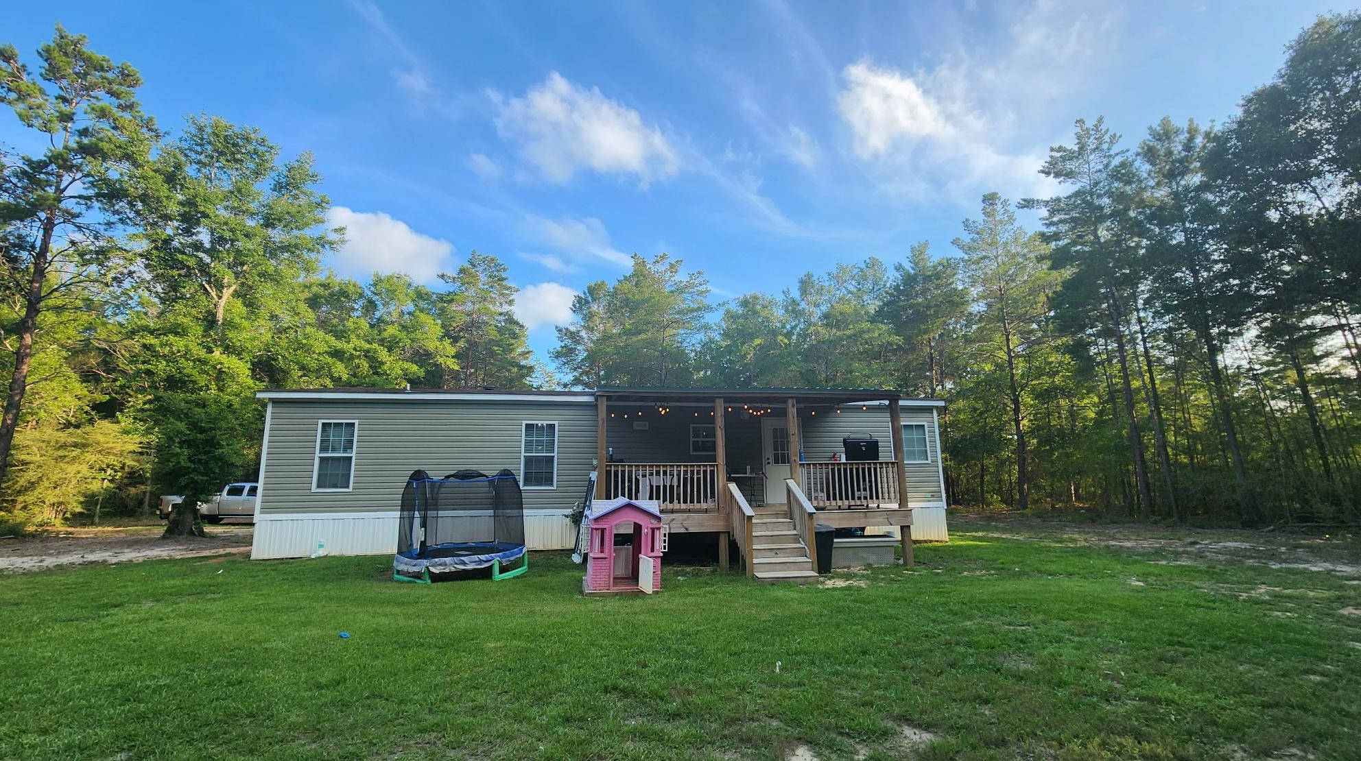 449 Elmwood Rd, Defuniak Springs, FL 32433-9626