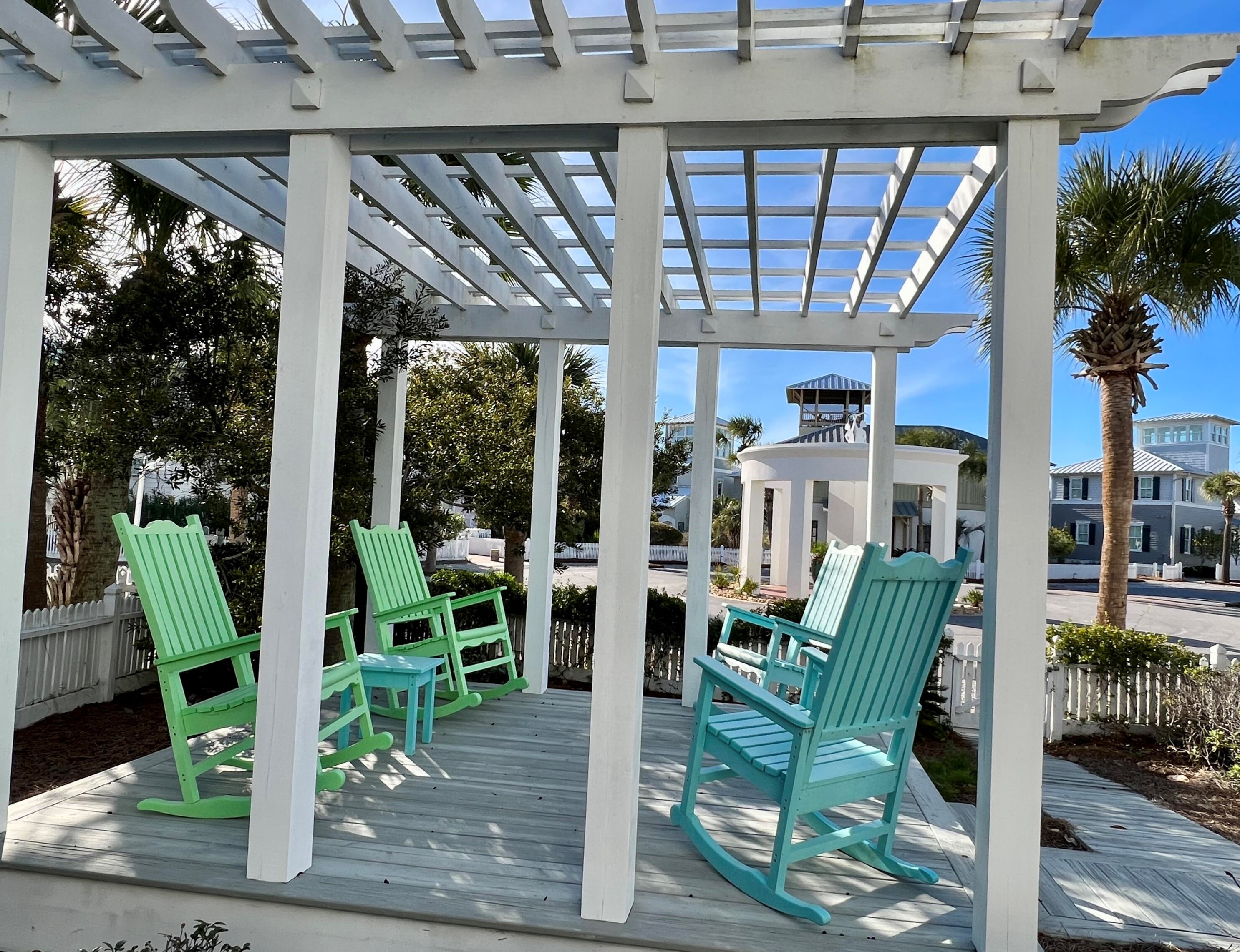 505 Beachside Gdns, Panama City, FL 32413-1057