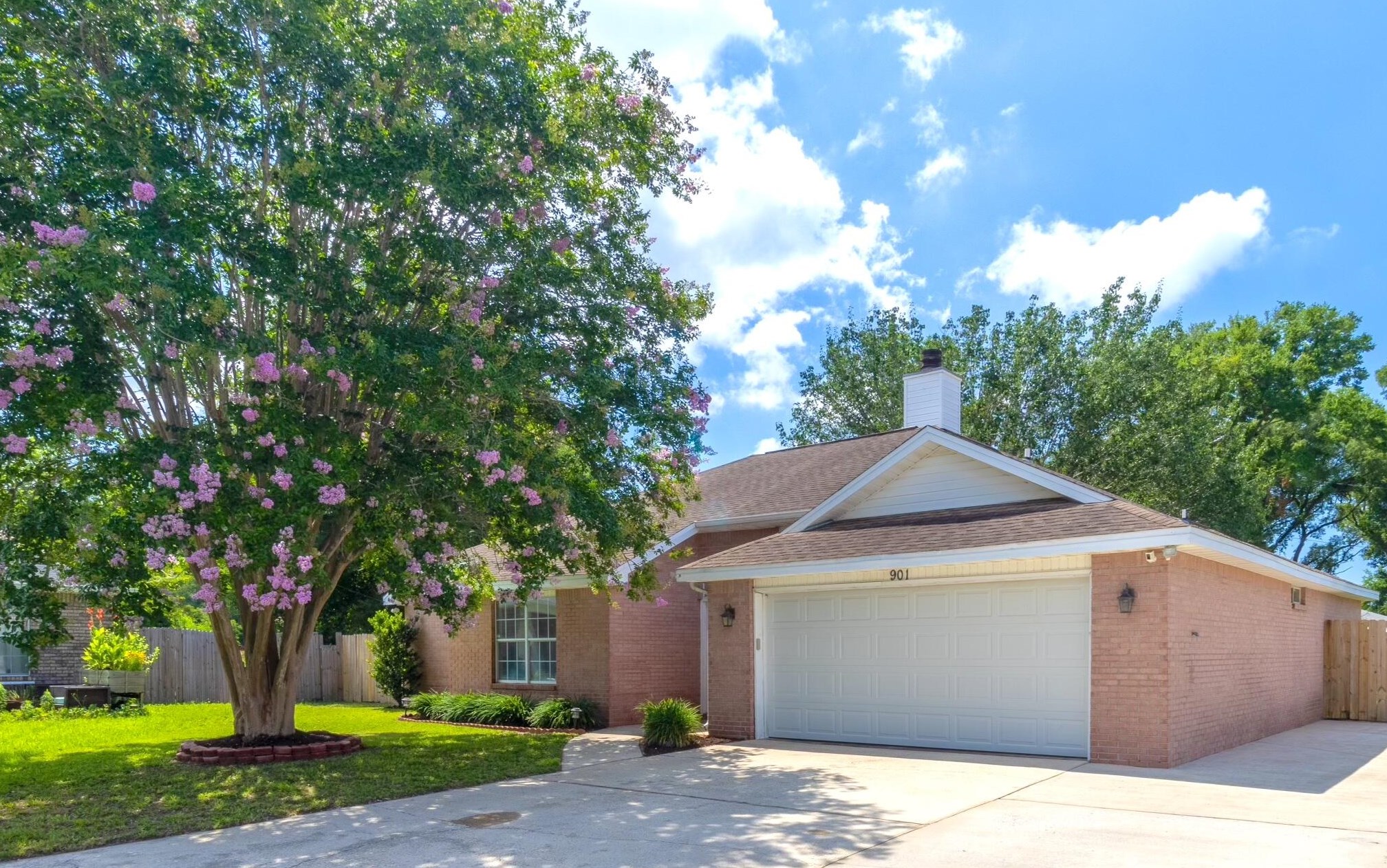 901 Emily Cir, Fort Walton Beach, FL 32547