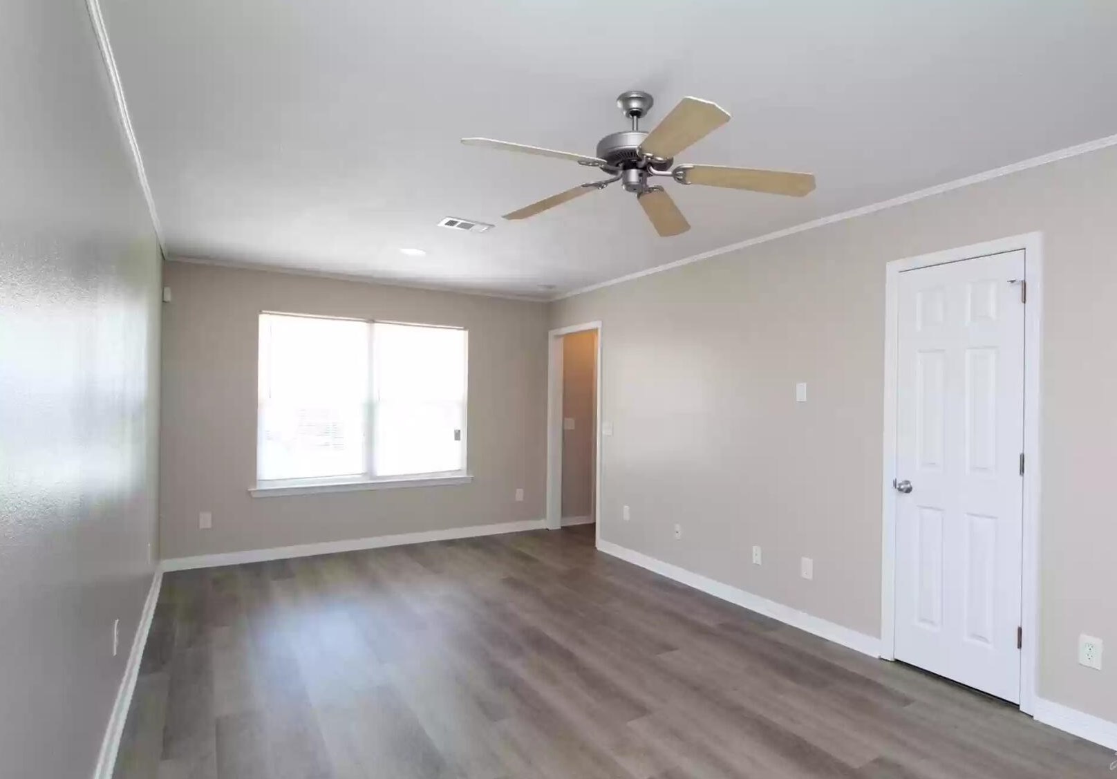 7090 Heather Oaks Dr, Pensacola, FL 32506-3874