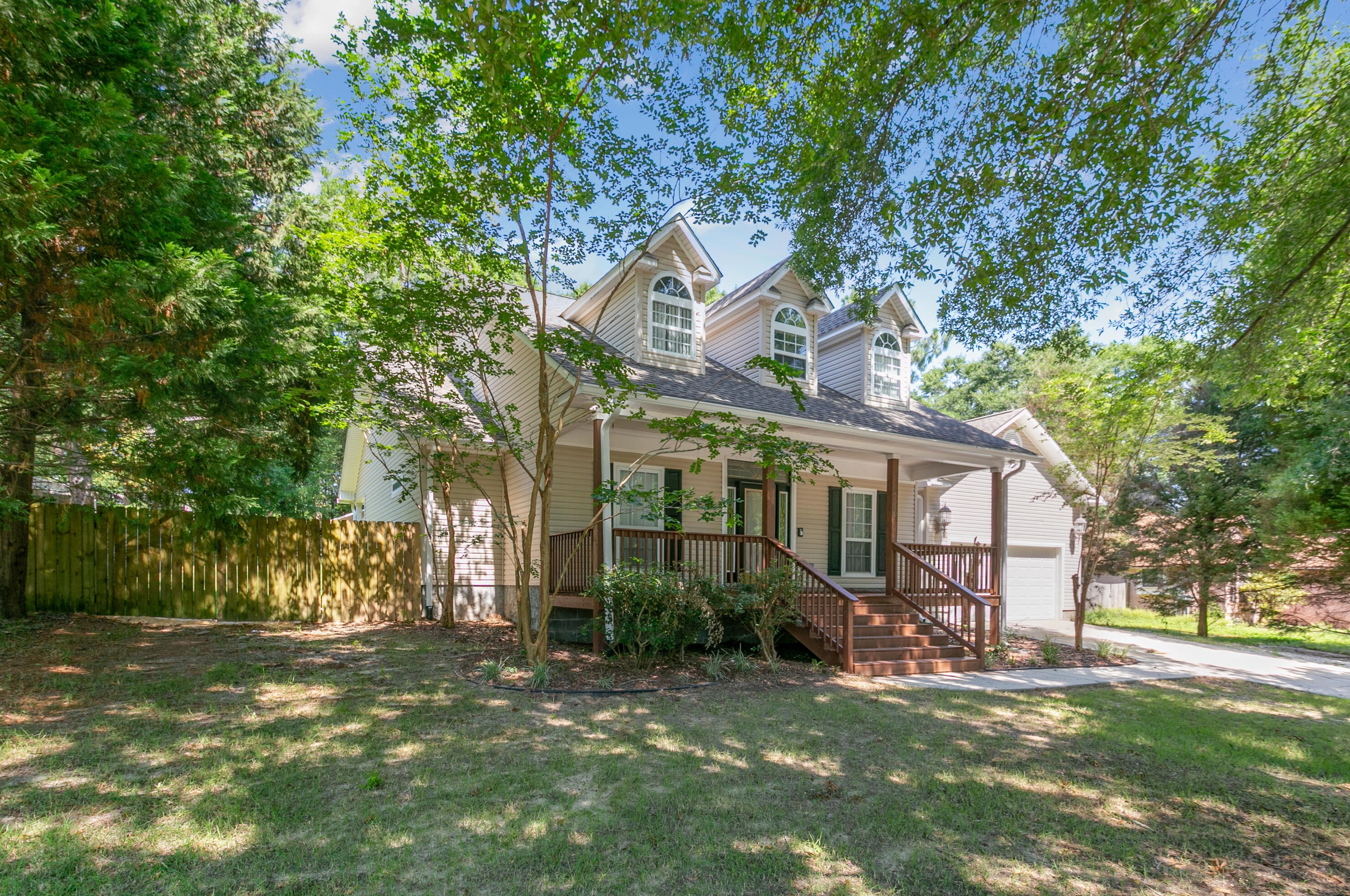 5930 Creekside Cir, Crestview, FL 32536-9398