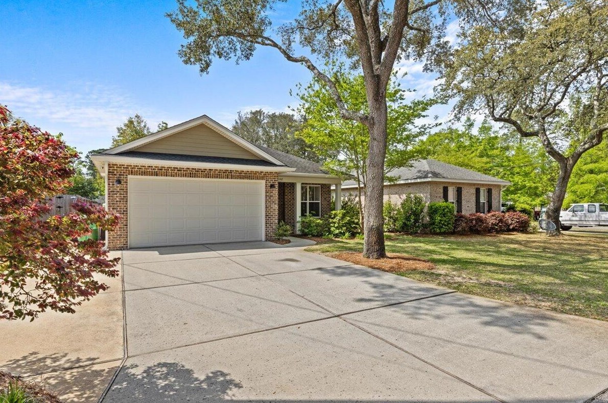 4048 17th St, Niceville, FL 32578-3393