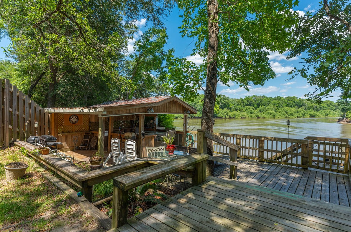 89 Howell Bluff Rd, Red Bay, FL 32455