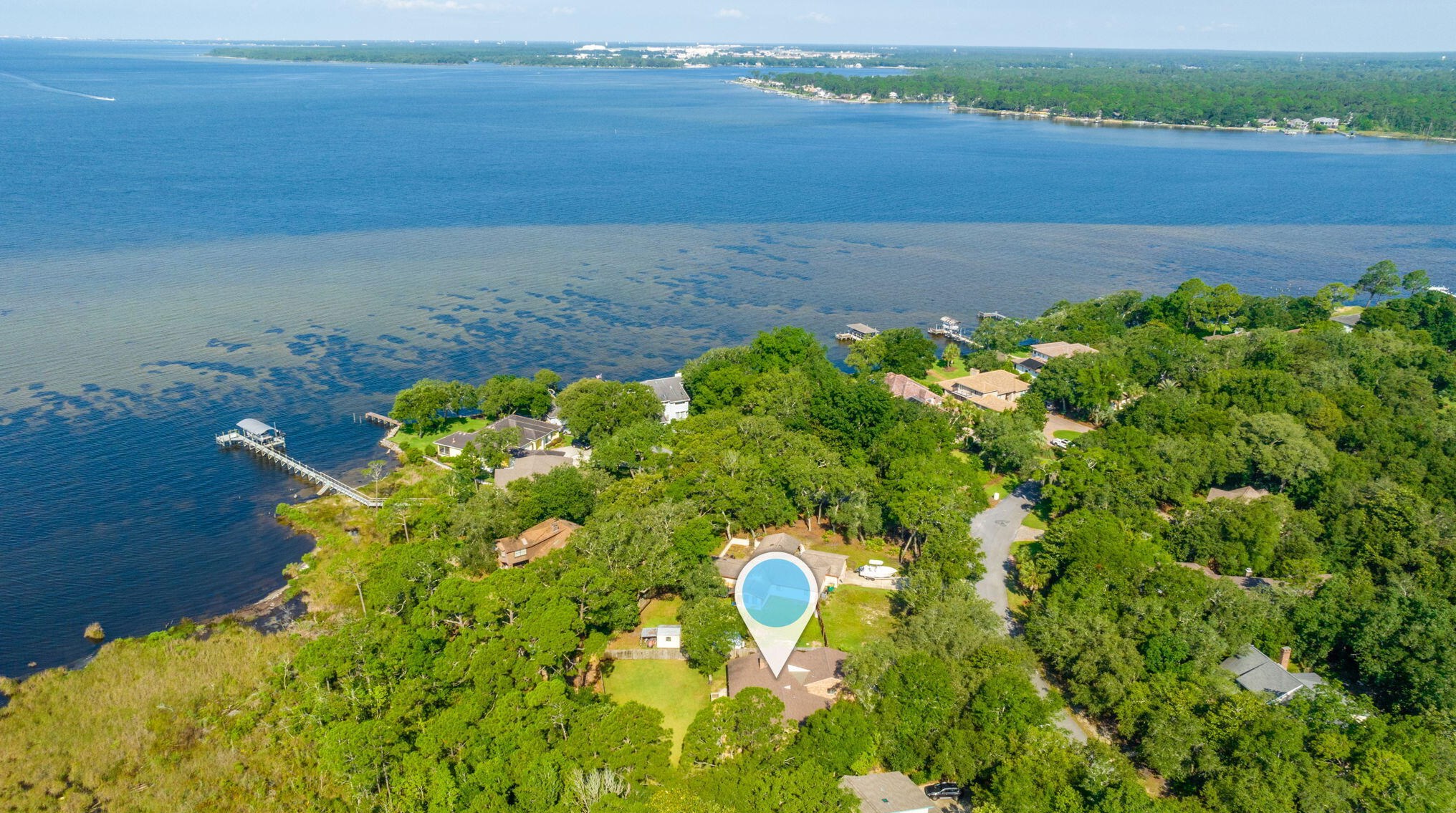 917 Lido Cir, Niceville FL  32578-4404 exterior