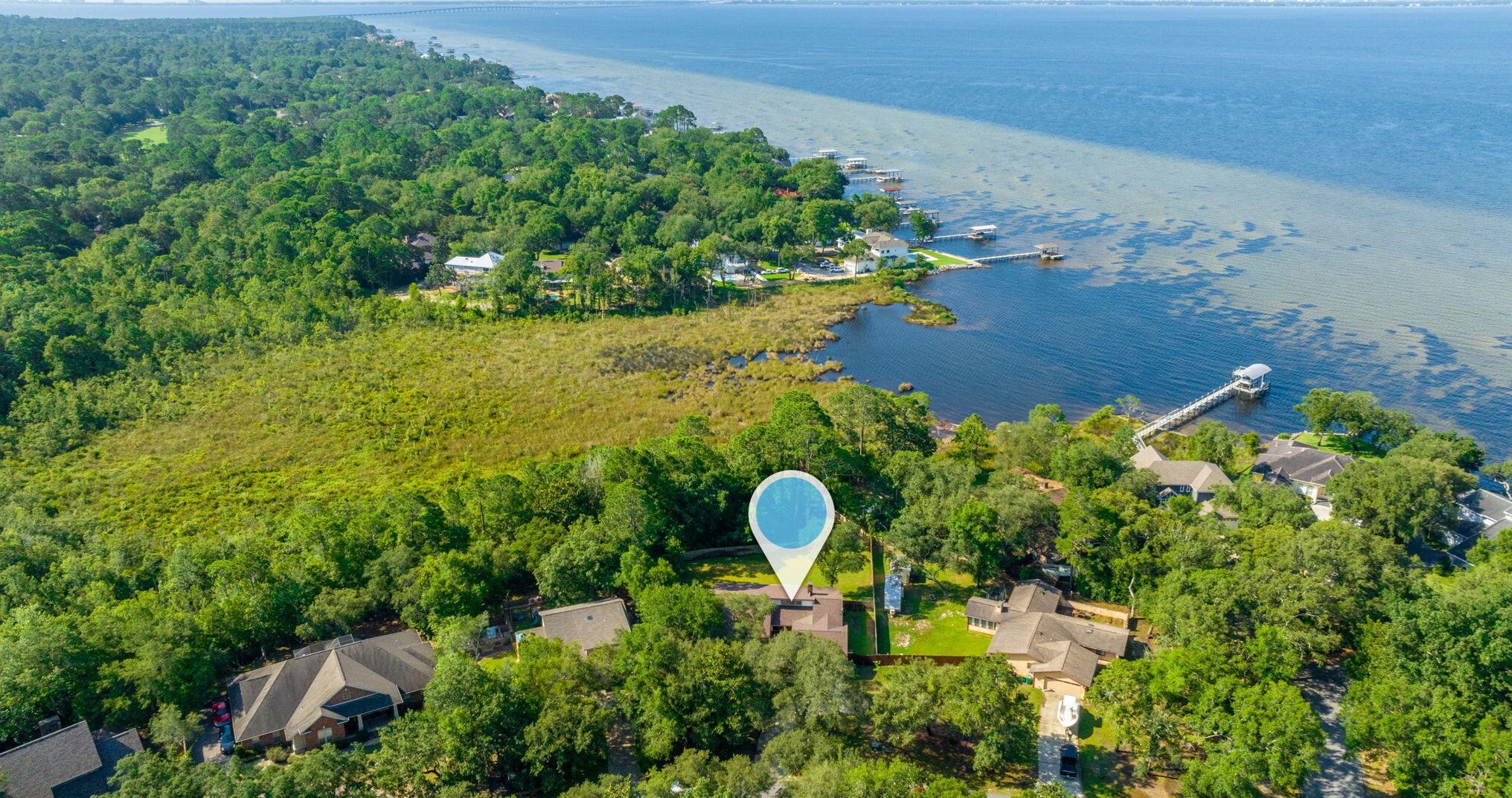 917 Lido Cir, Niceville FL  32578-4404 exterior