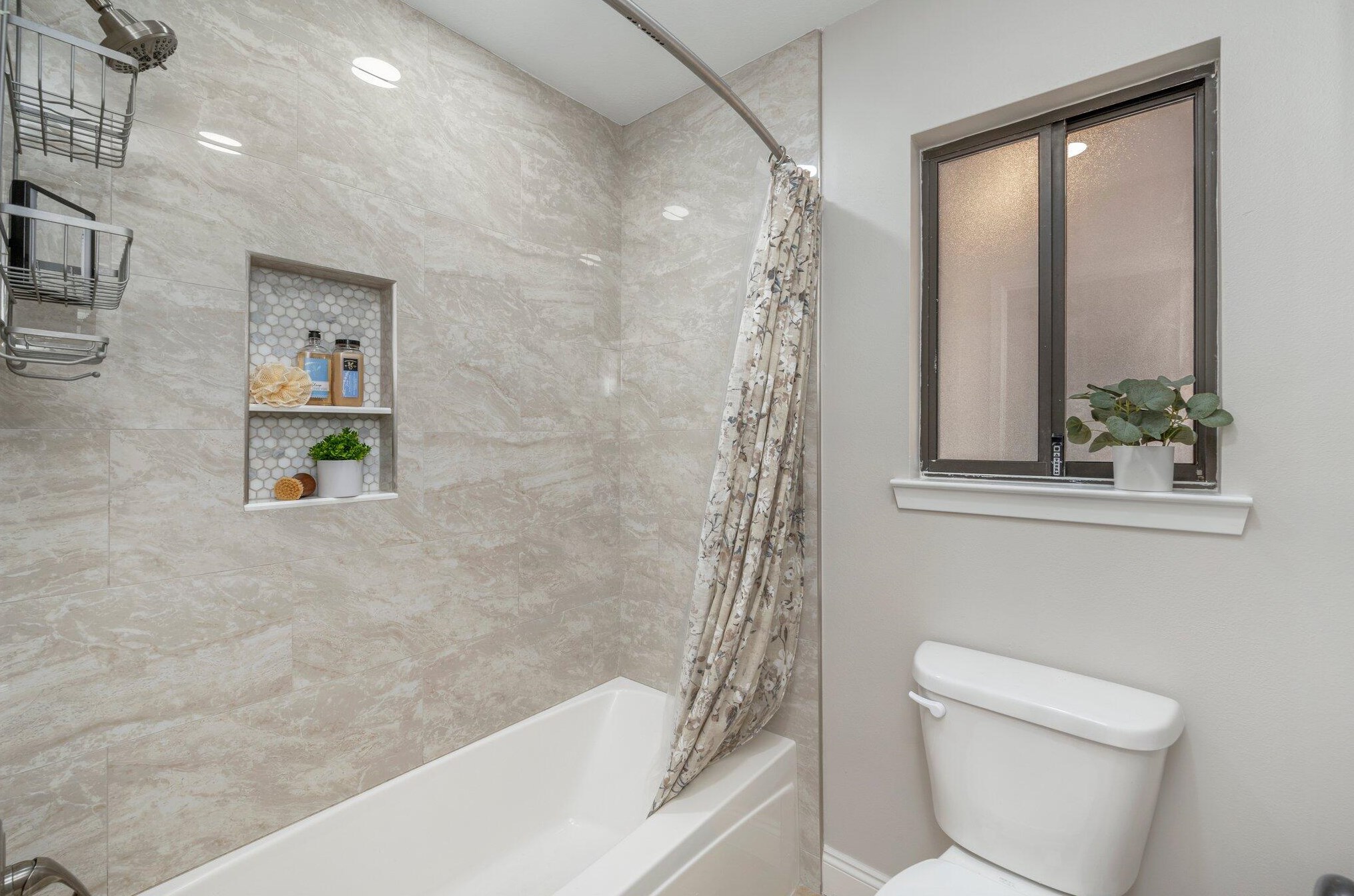 917 Lido Cir, Niceville FL  32578-4404 exterior