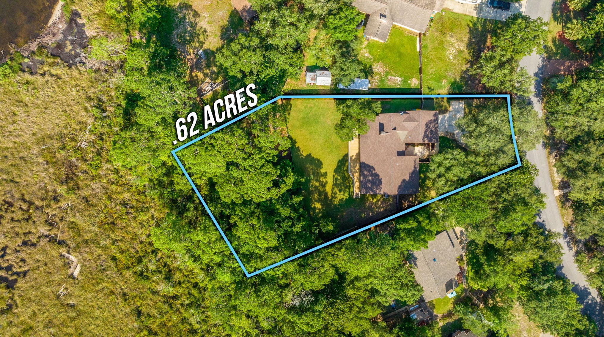 917 Lido Cir, Niceville FL  32578-4404 exterior