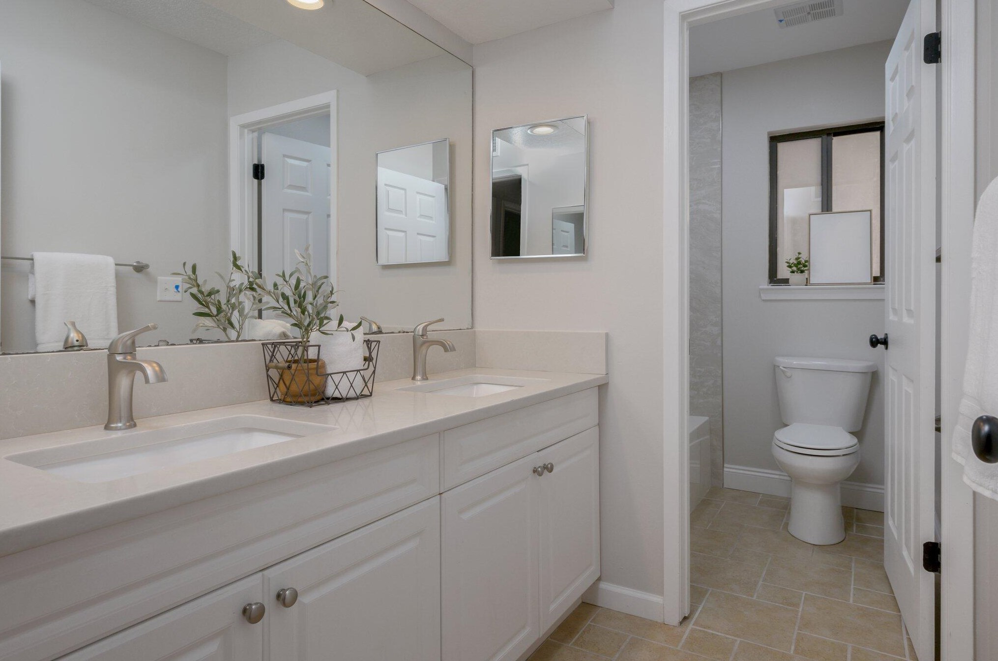 917 Lido Cir, Niceville FL  32578-4404 exterior