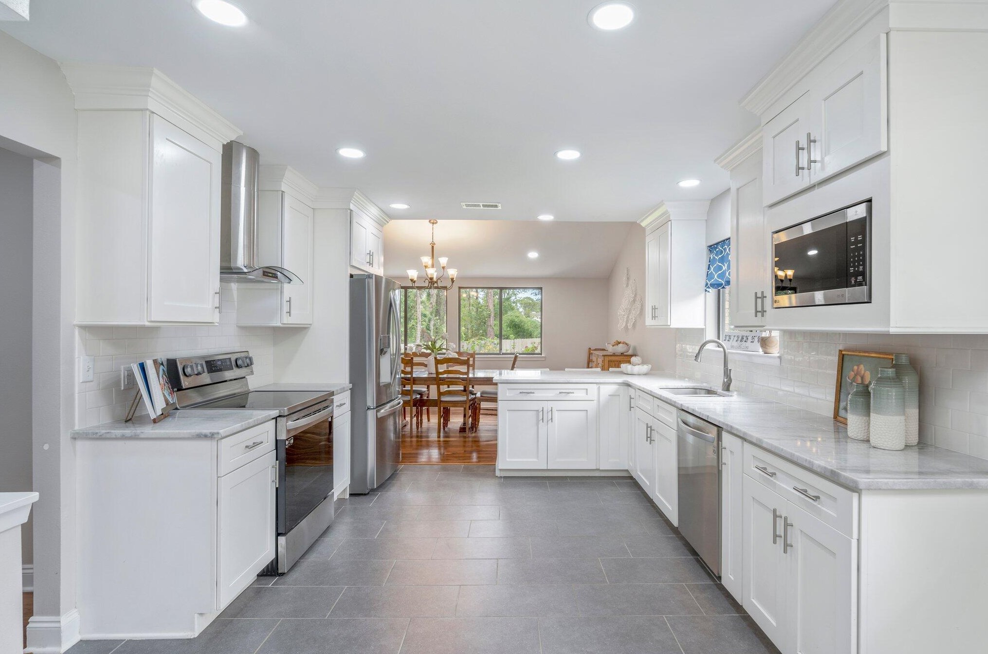 917 Lido Cir, Niceville FL  32578-4404 exterior