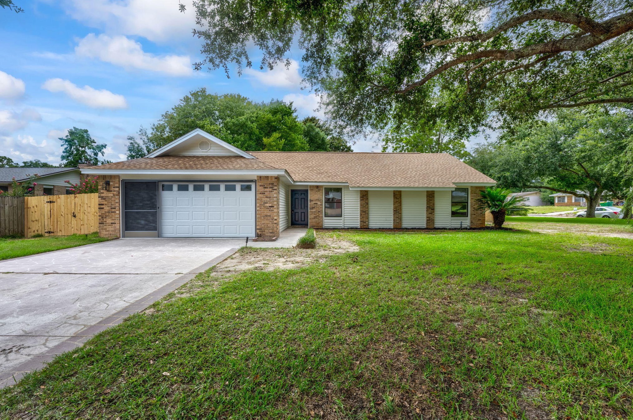 122 Pryor Dr, Mary Esther, FL 32569