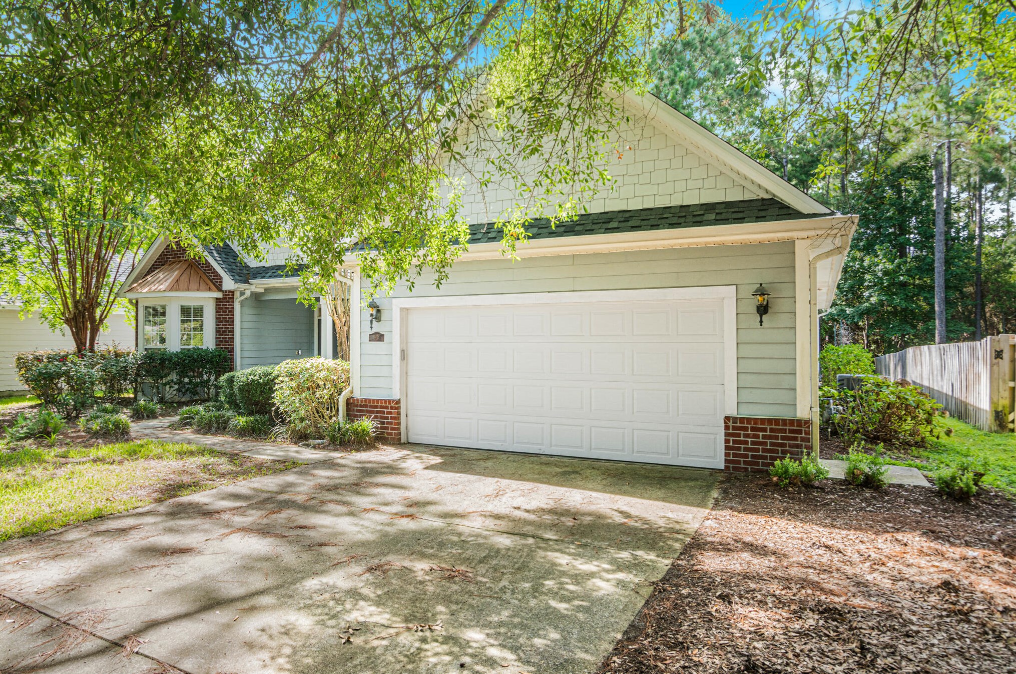 95 Concert Ct, Freeport, FL 32439