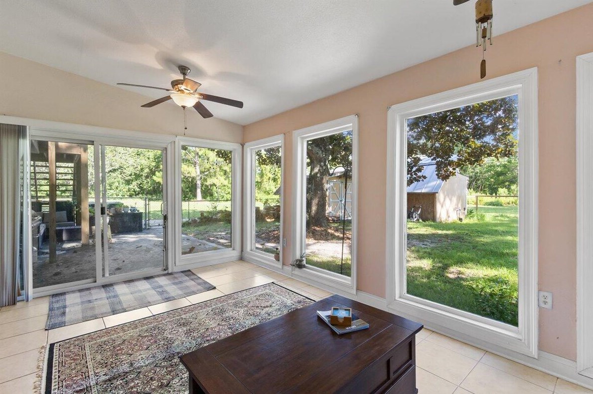 3049 Highway 98, Mary Esther FL  32569-1367 exterior