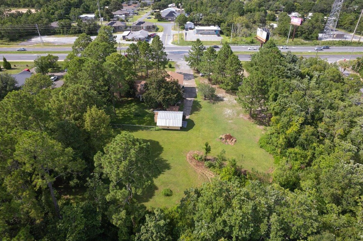 3049 Highway 98, Mary Esther FL  32569-1367 exterior