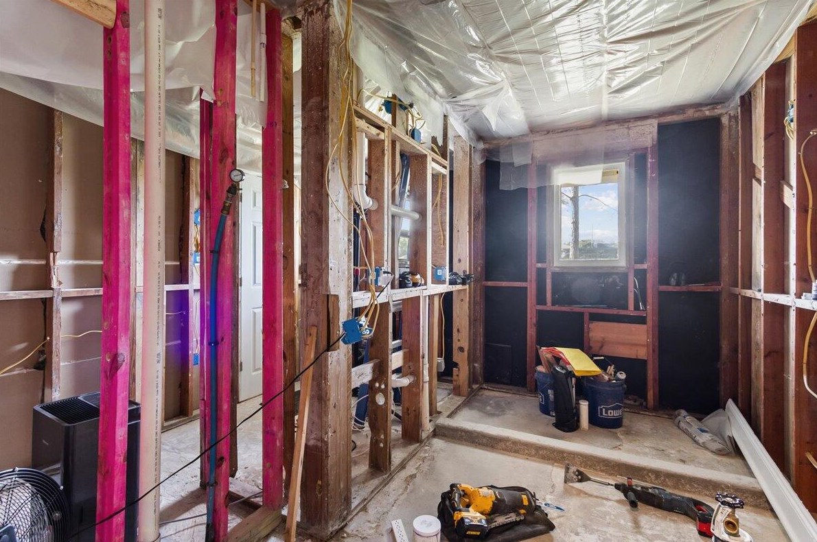 3049 Highway 98, Mary Esther FL  32569-1367 exterior