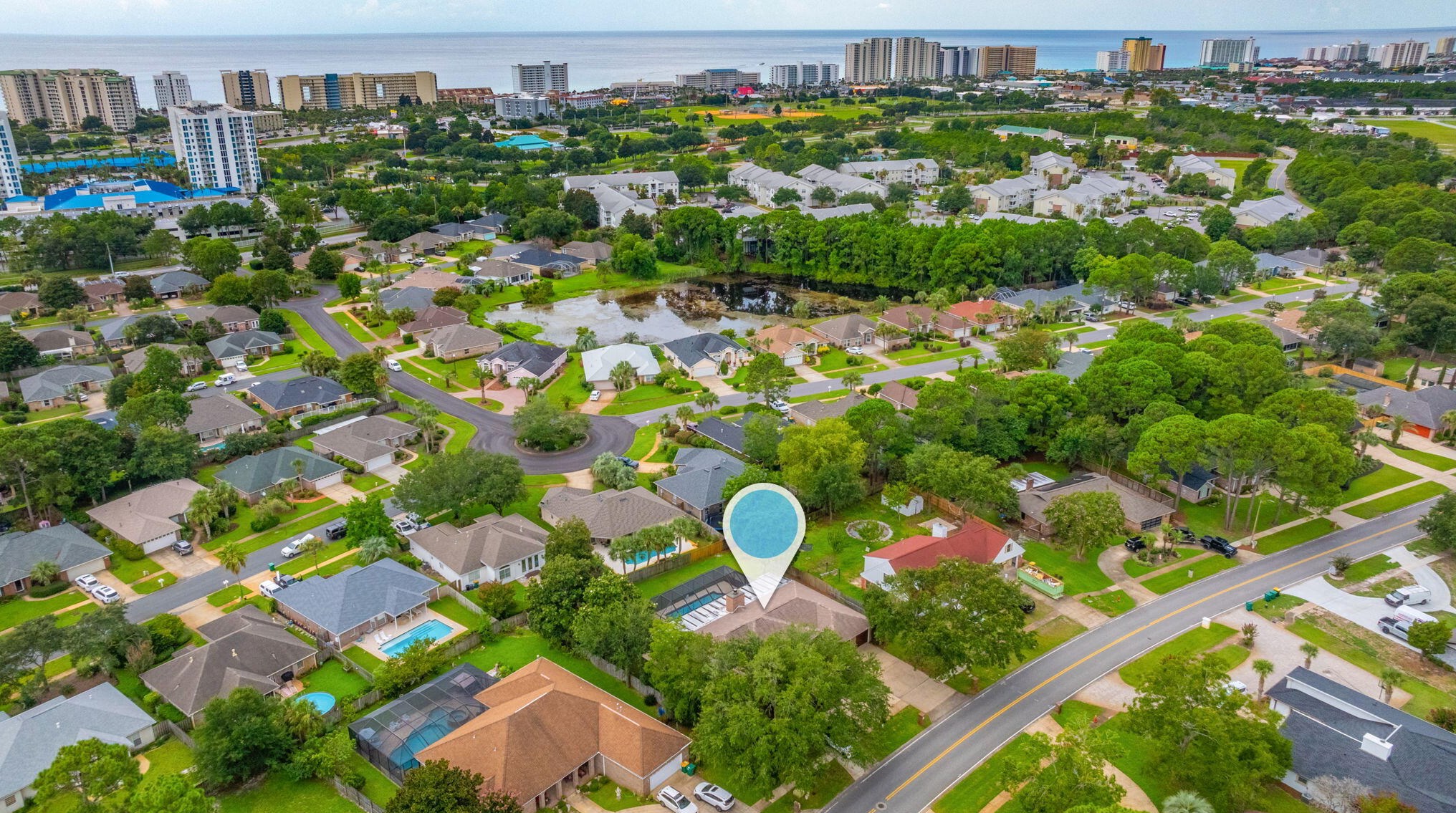 16 Country Clb Dr, Destin FL 32541-4418 exterior