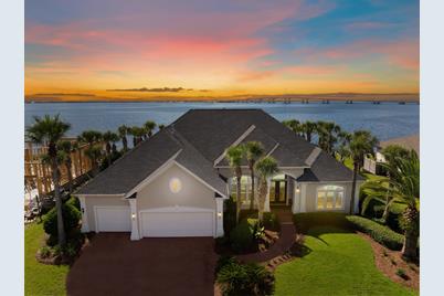 6407 Dolphin Shores Drive, Panama City Beach, FL 32408 - Photo 1