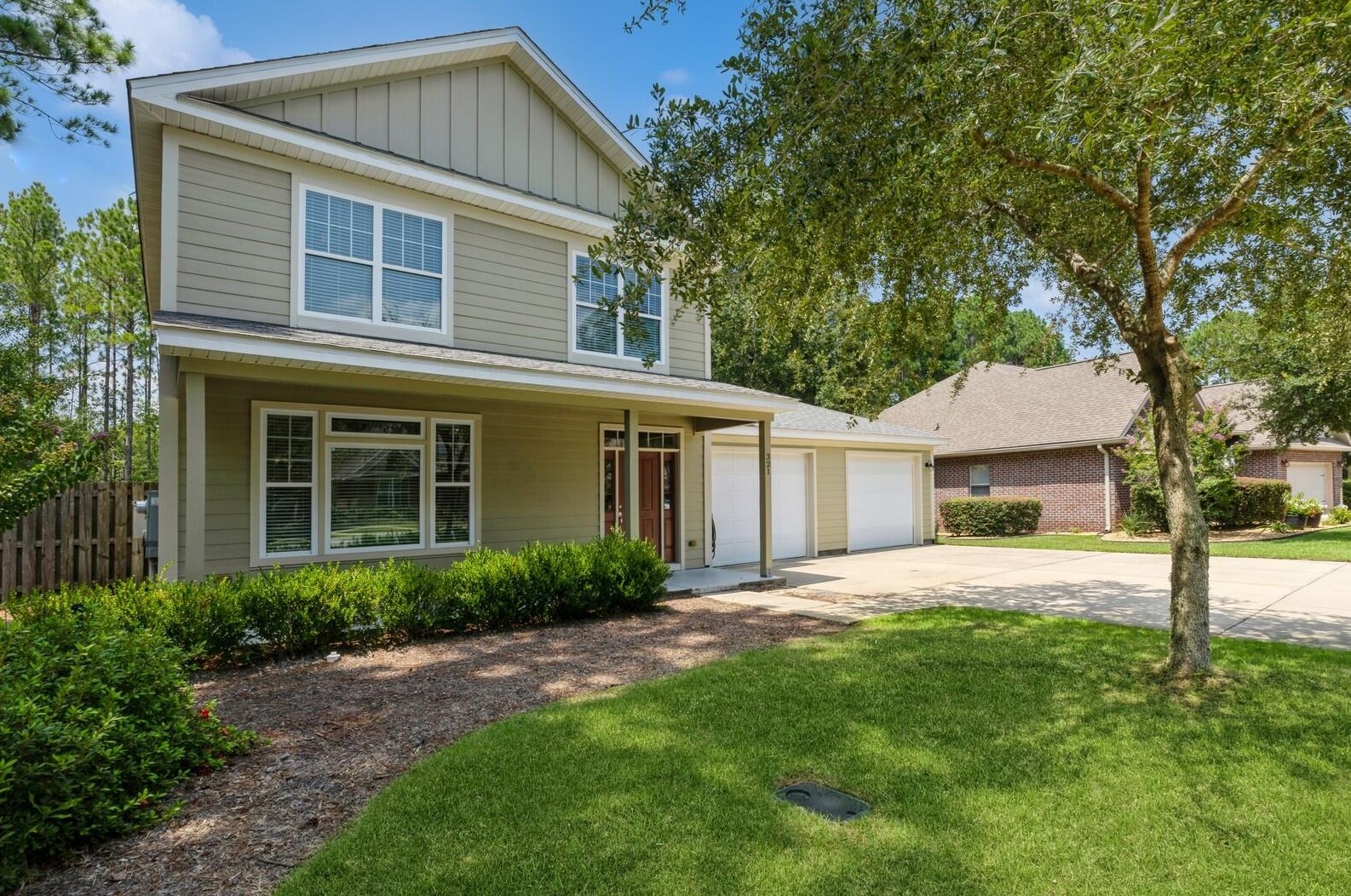 321 Concert Ct, Freeport, FL 32439