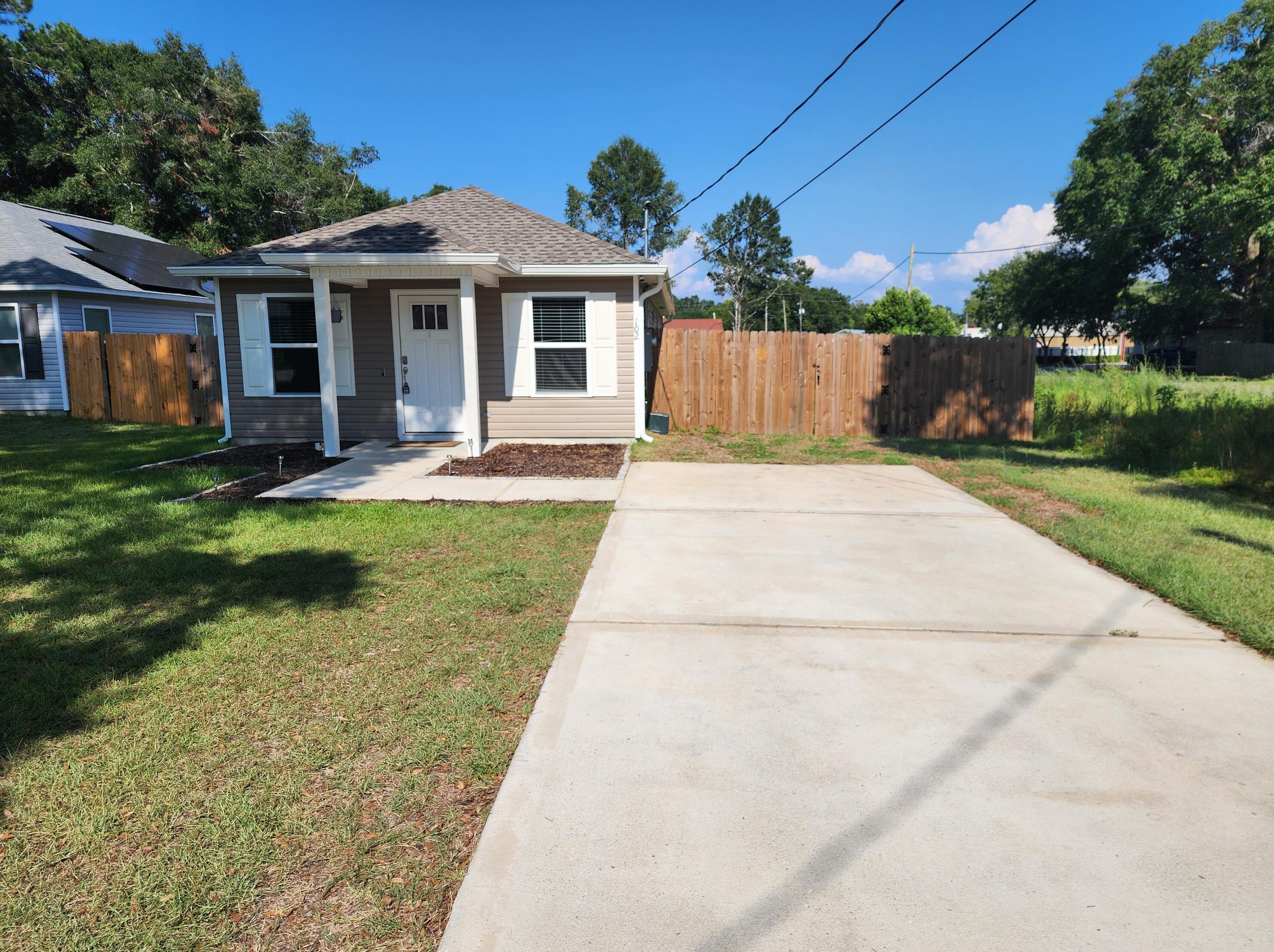 102 Georgia St, Crestview, FL 32536
