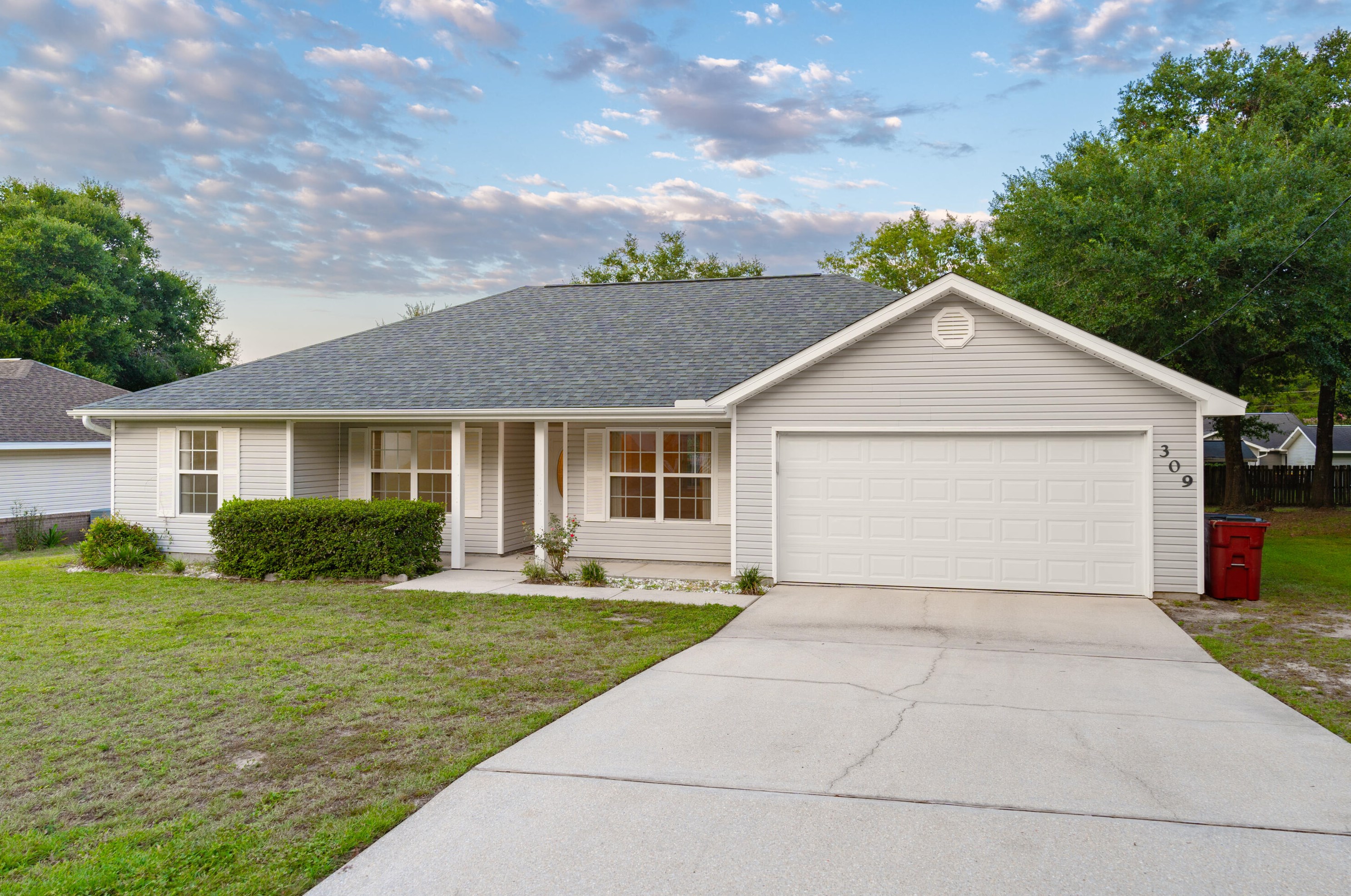 309 Strawbridge Dr, Crestview, FL 32539