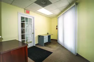 348 SW Miracle Strip Parkway SW, Fort Walton Beach, FL 32548 - Photo 6