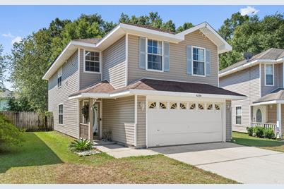 6334 Cottage Woods Drive, Milton, FL 32570 - Photo 1