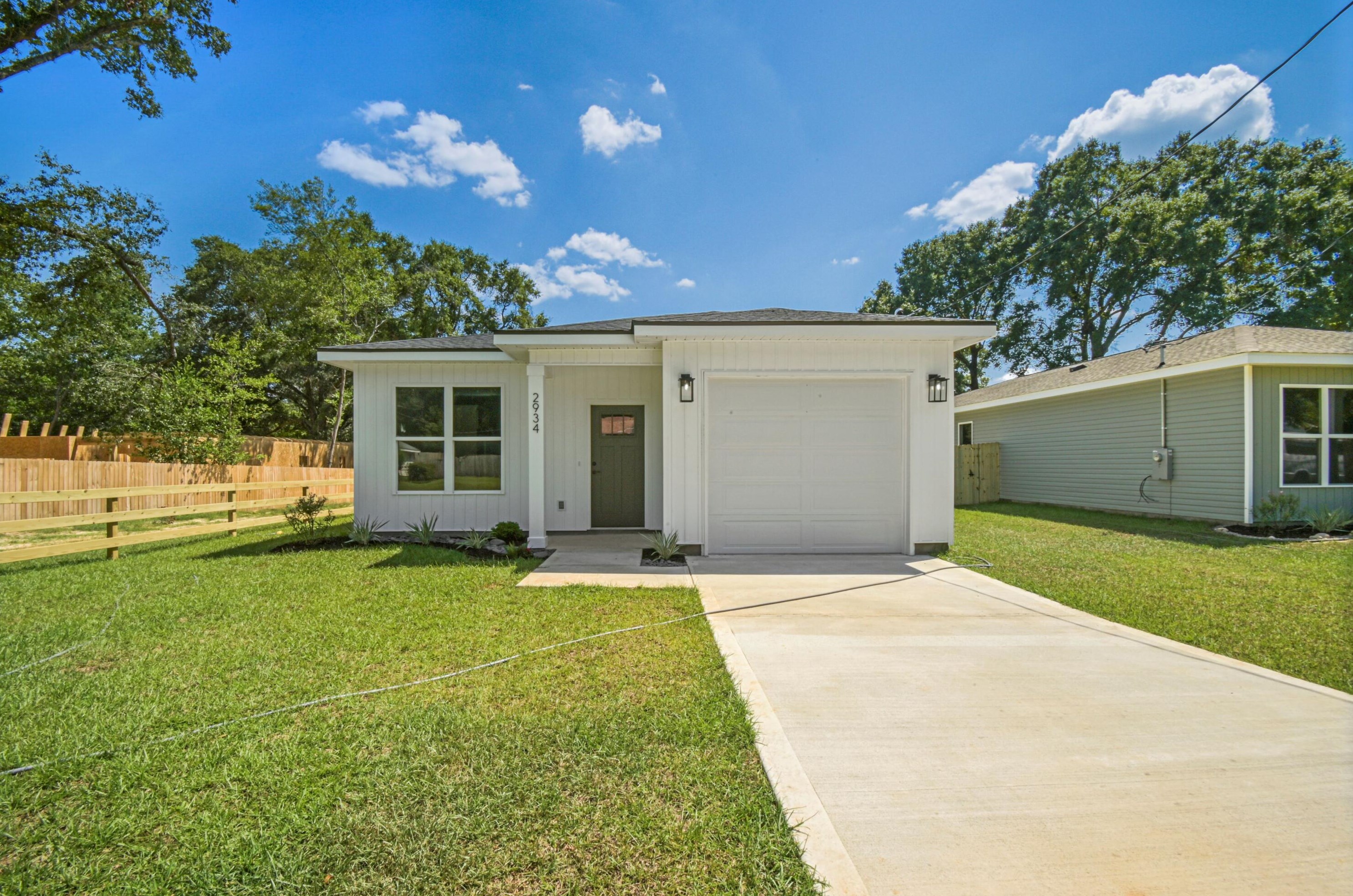 2934 Mccarty Ave, Crestview, FL 32539
